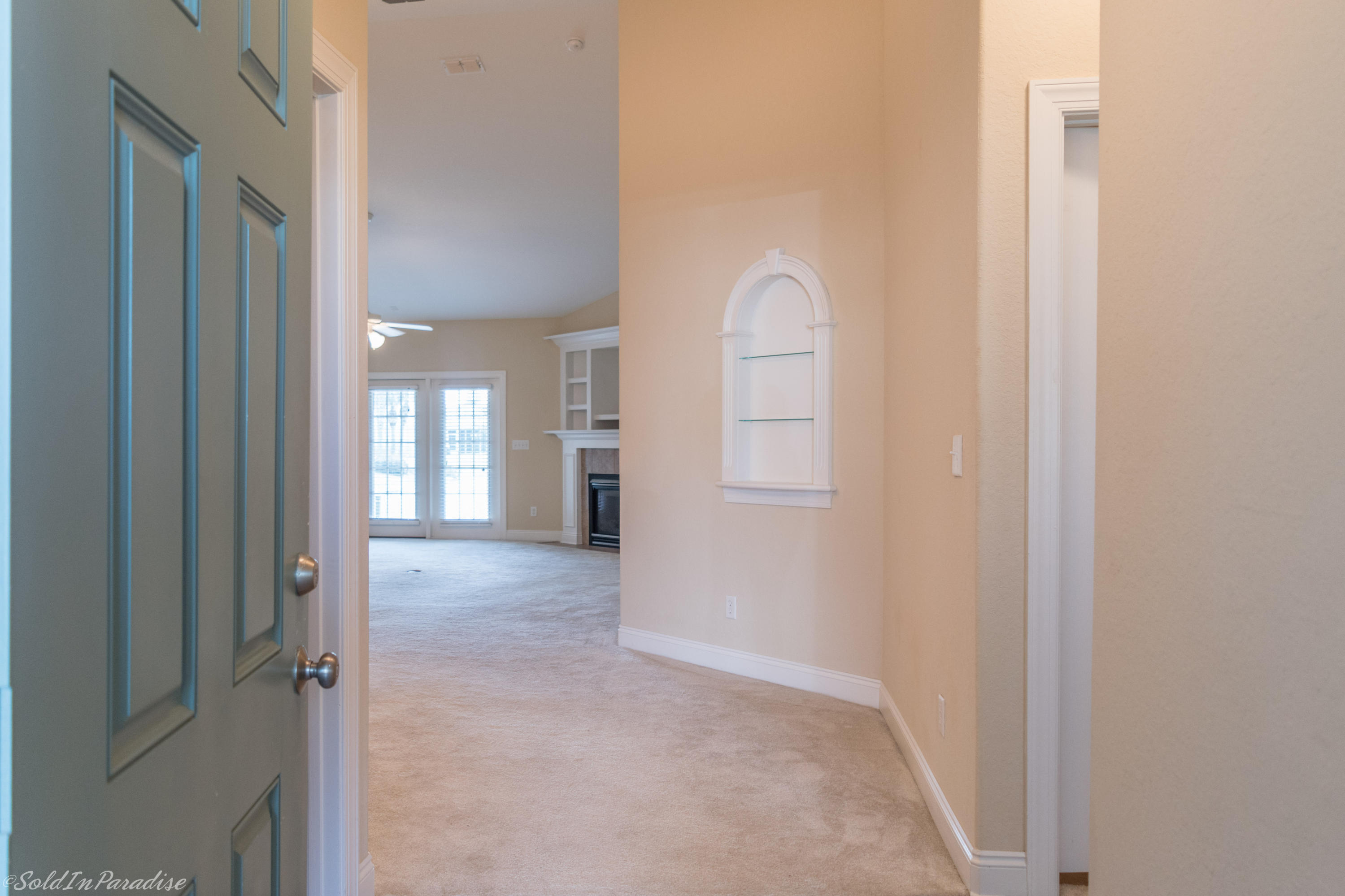 DIAMOND LAKES - Residential Lease