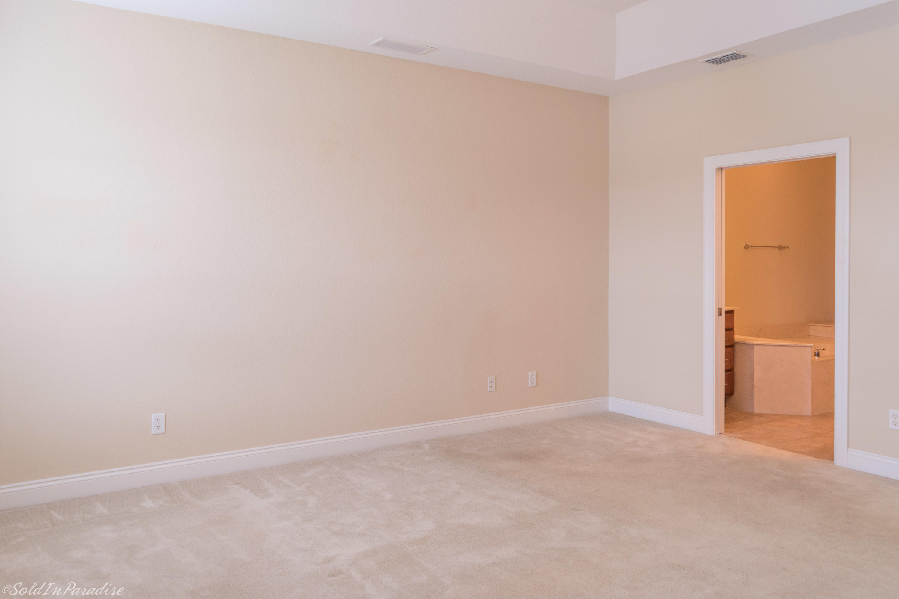 DIAMOND LAKES - Residential Lease