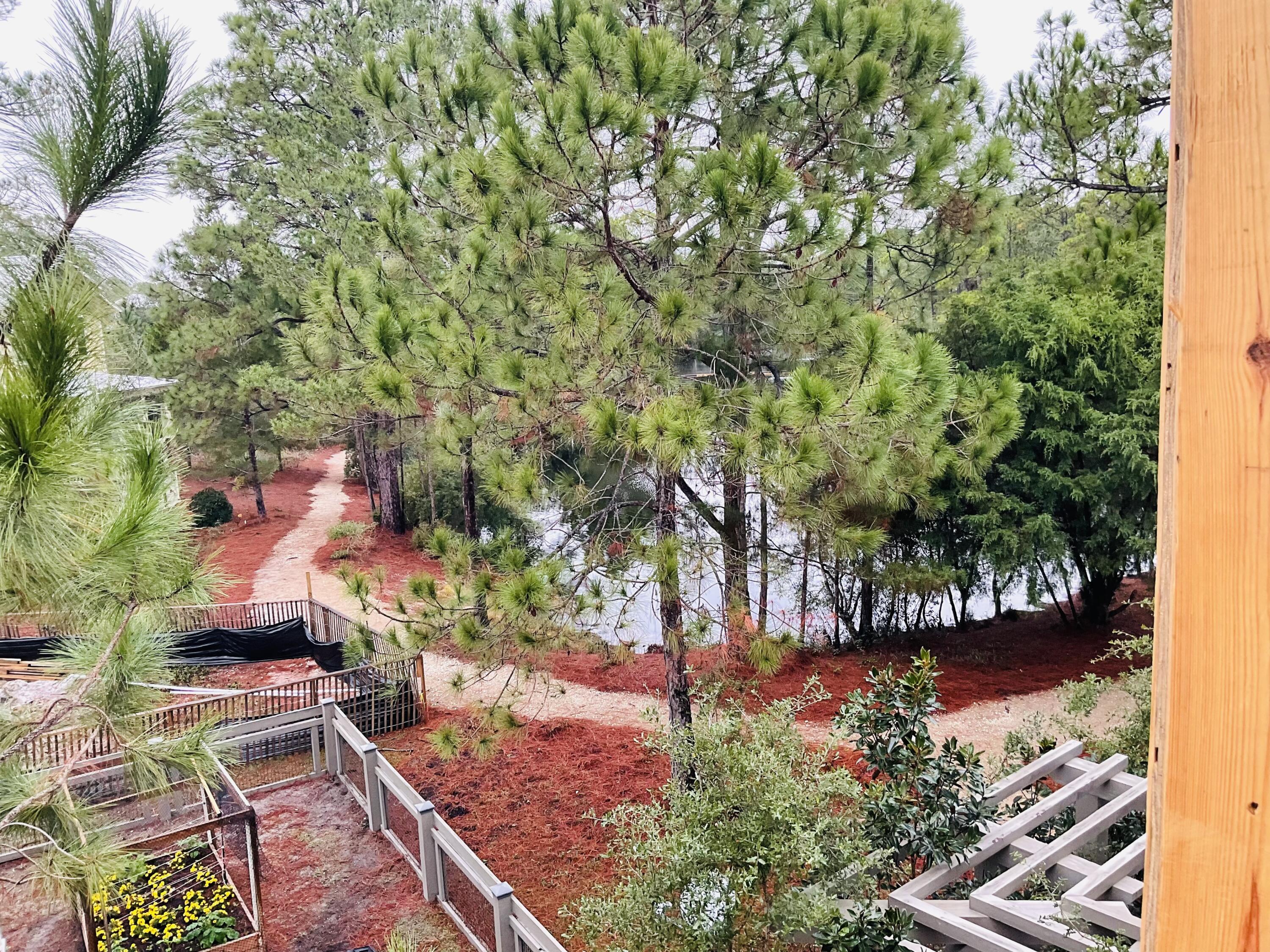 FOREST LAKES - Residential