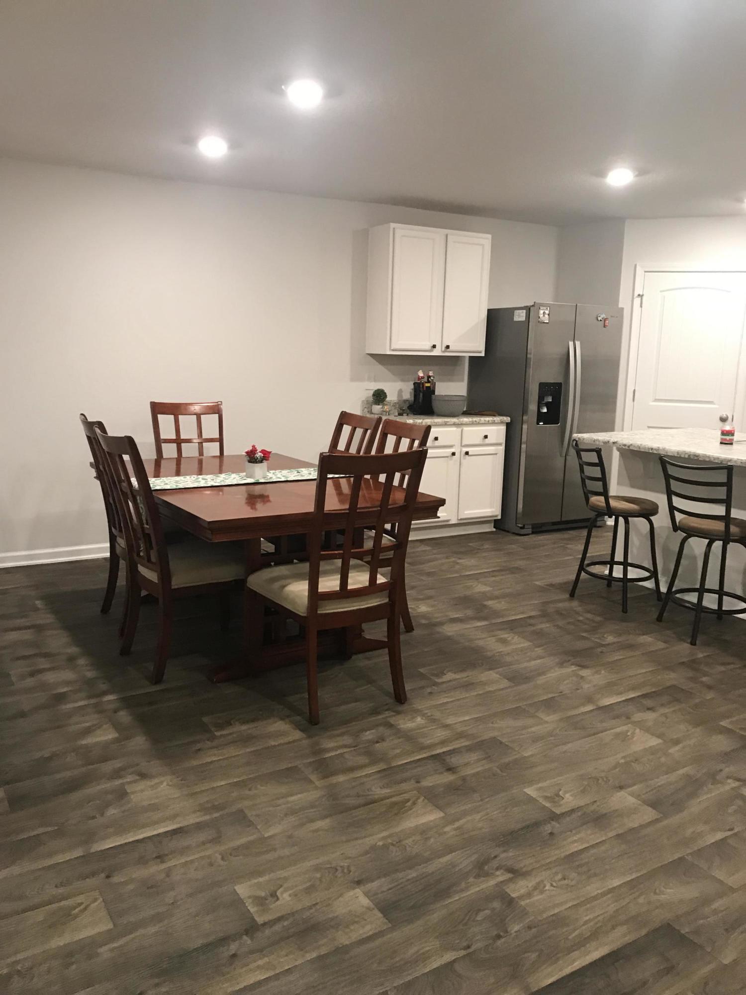 MONTICELLO ESTATES - Residential Lease