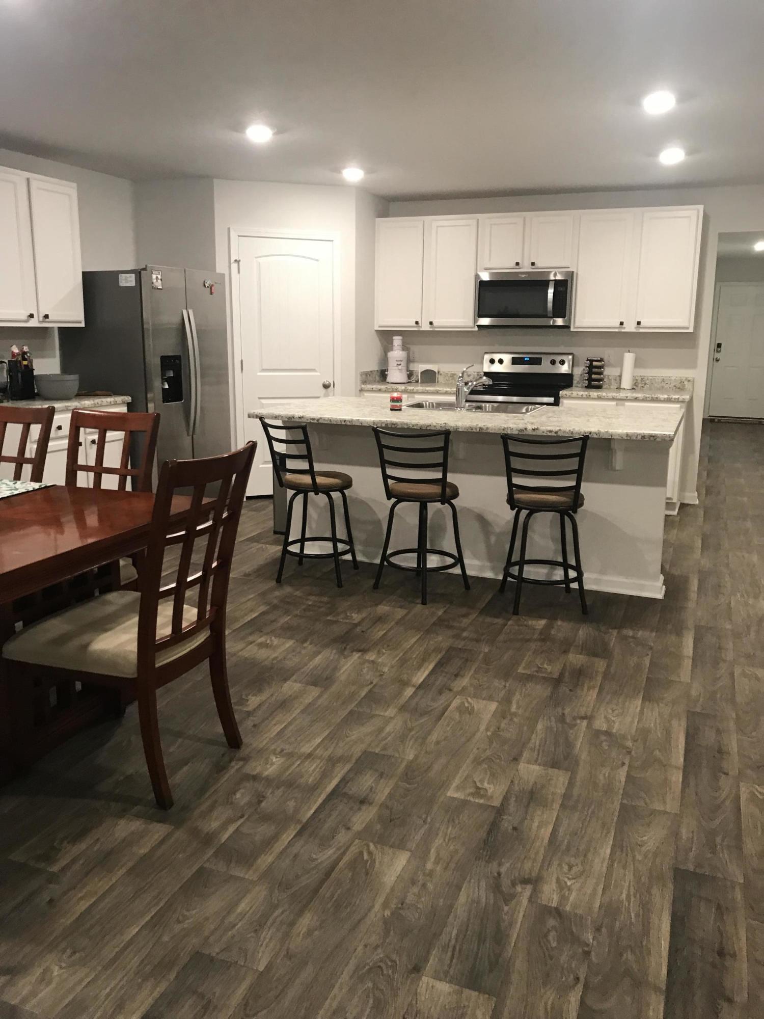 MONTICELLO ESTATES - Residential Lease