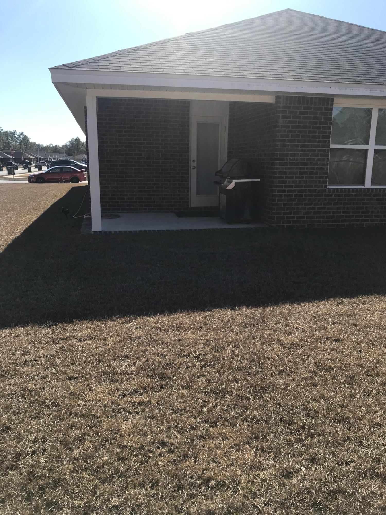 MONTICELLO ESTATES - Residential Lease