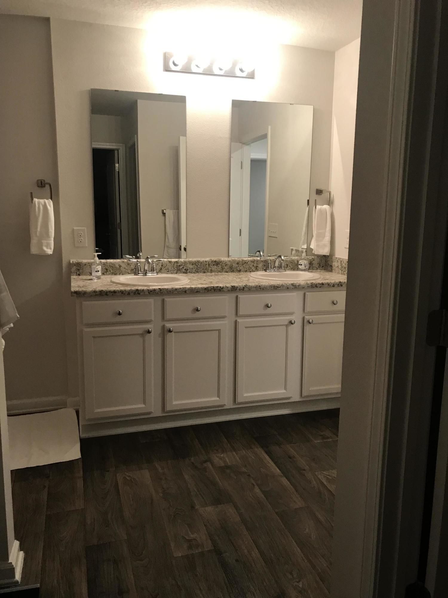 MONTICELLO ESTATES - Residential Lease