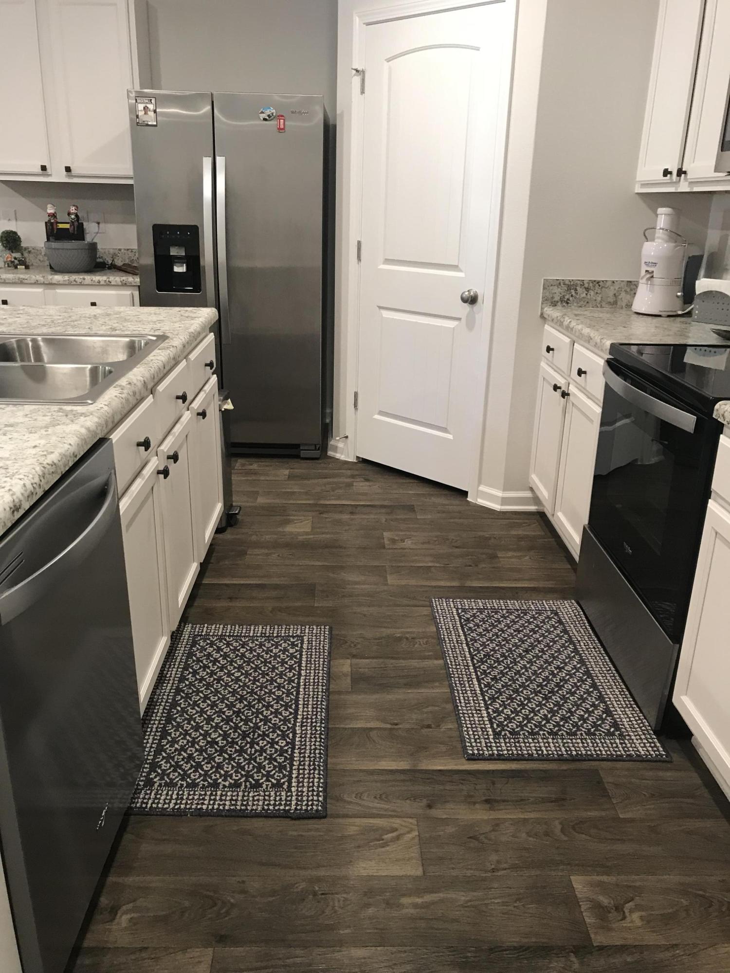 MONTICELLO ESTATES - Residential Lease