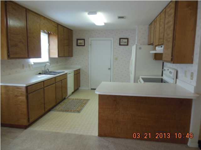 SUMMER HILLS - Residential Lease