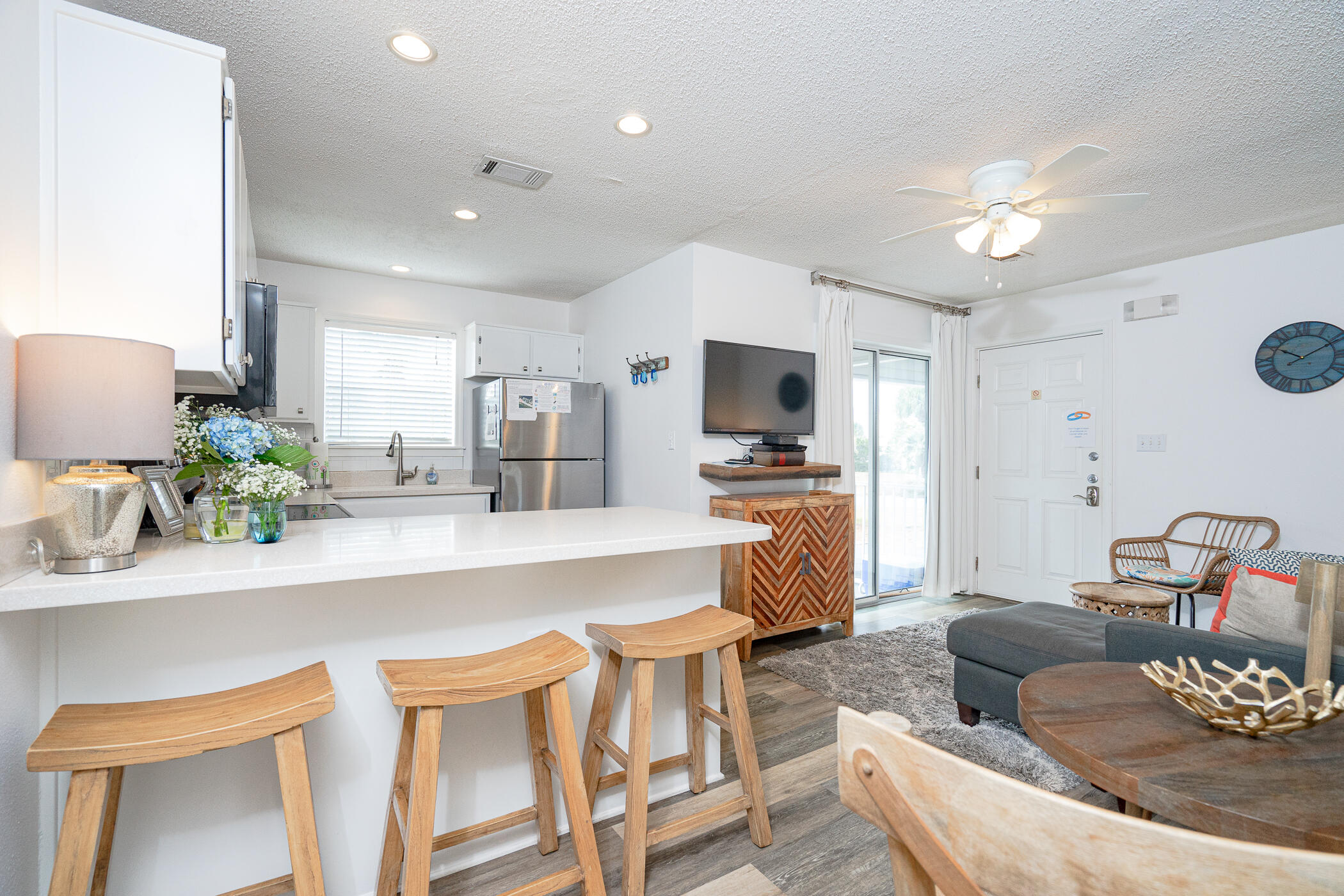 BEACHSIDE VILLAS CONDO - Residential