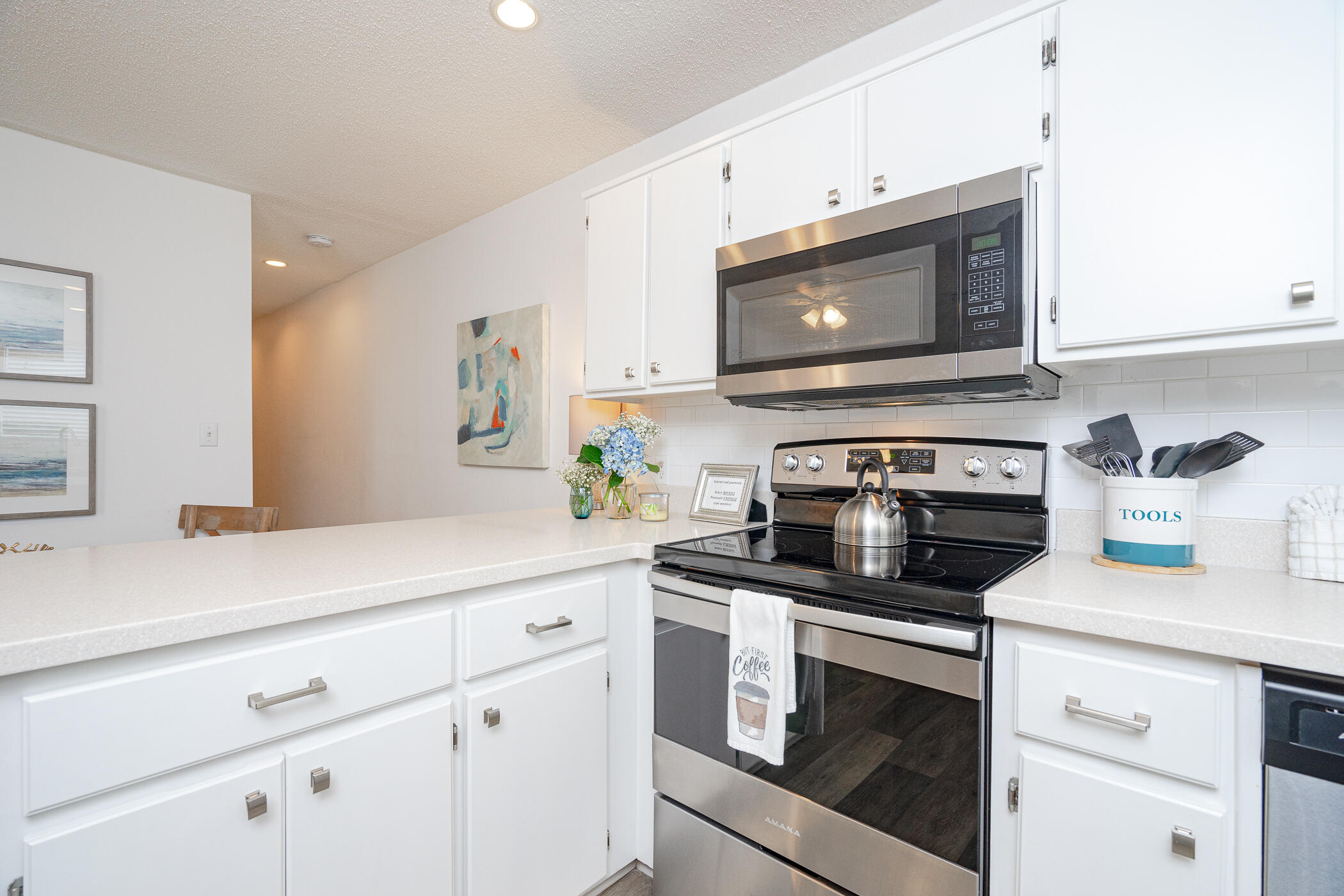 BEACHSIDE VILLAS CONDO - Residential