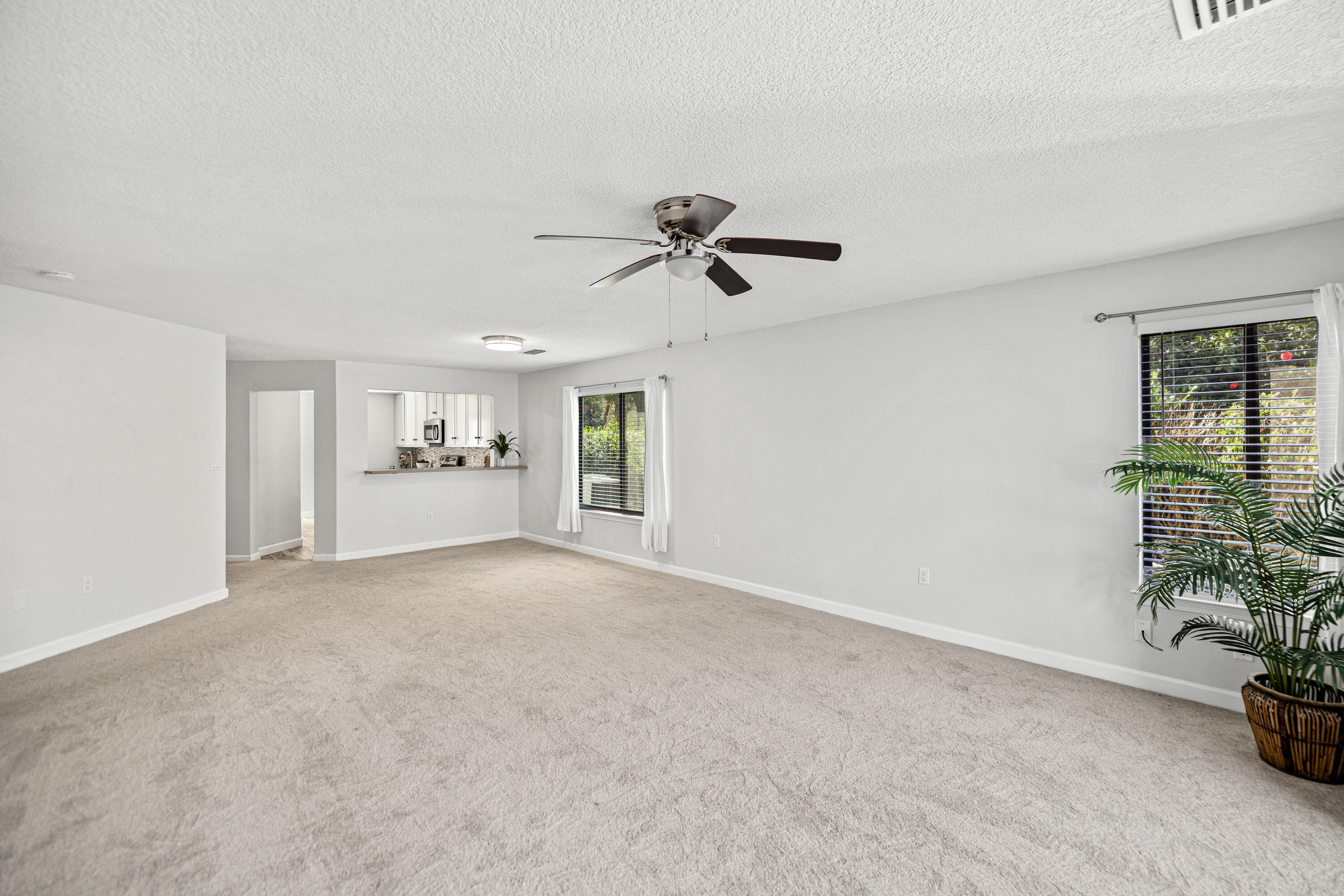 LAKESIDE CONDO AT BLUEWATER BAY - Residential