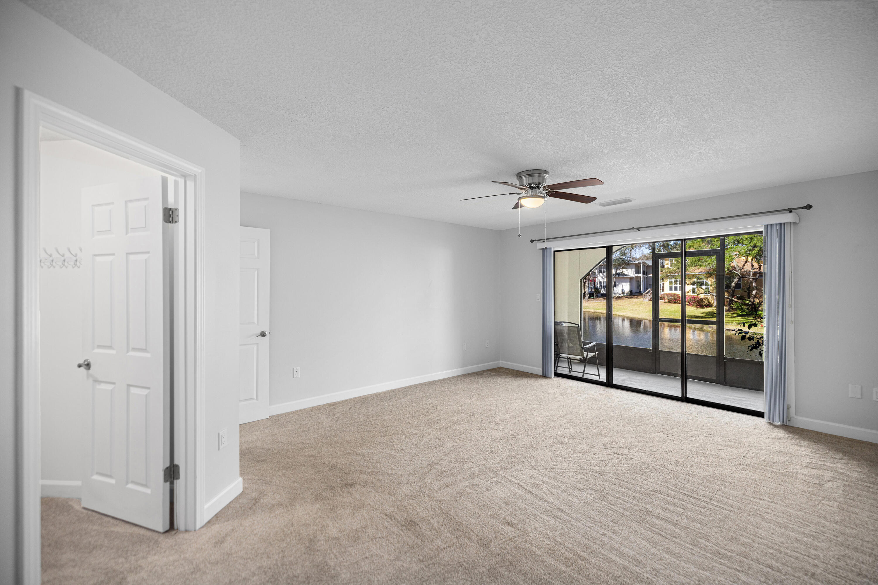 LAKESIDE CONDO AT BLUEWATER BAY - Residential