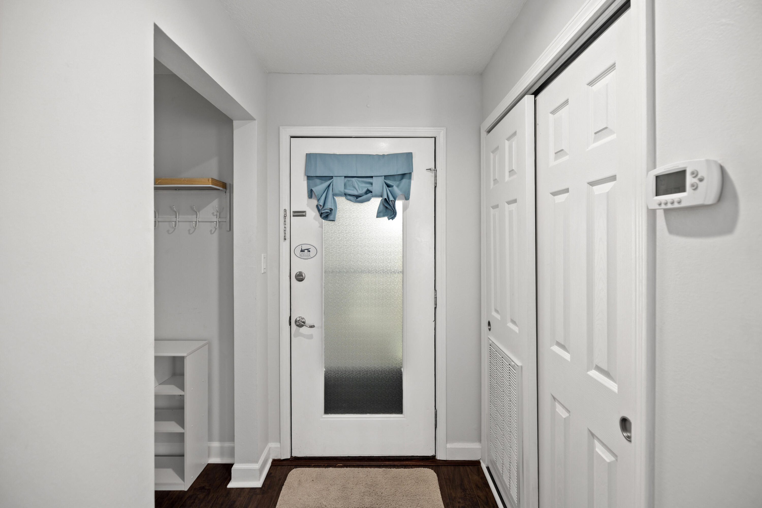 LAKESIDE CONDO AT BLUEWATER BAY - Residential