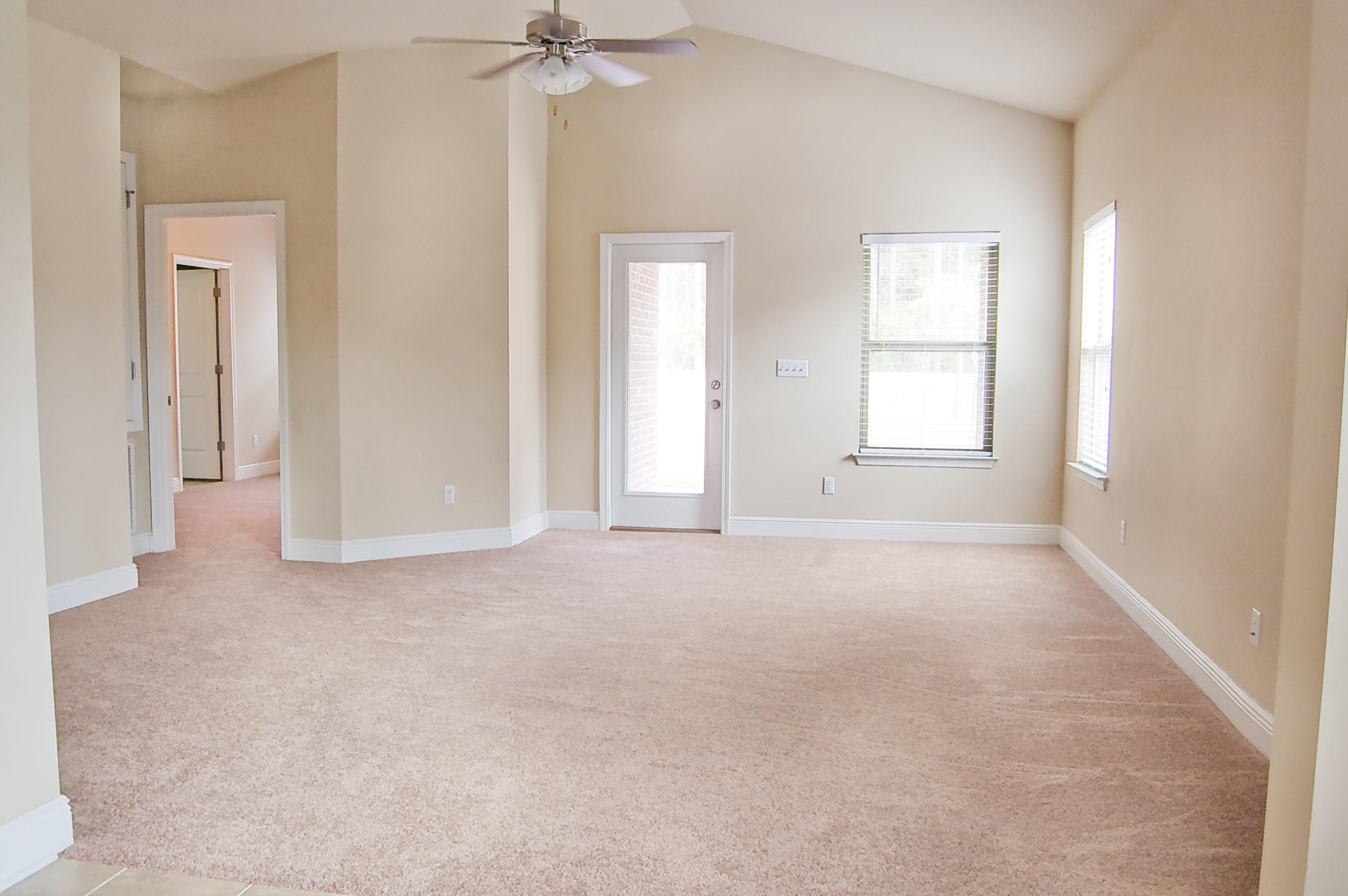 DRIFTWOOD ESTATES - Residential Lease