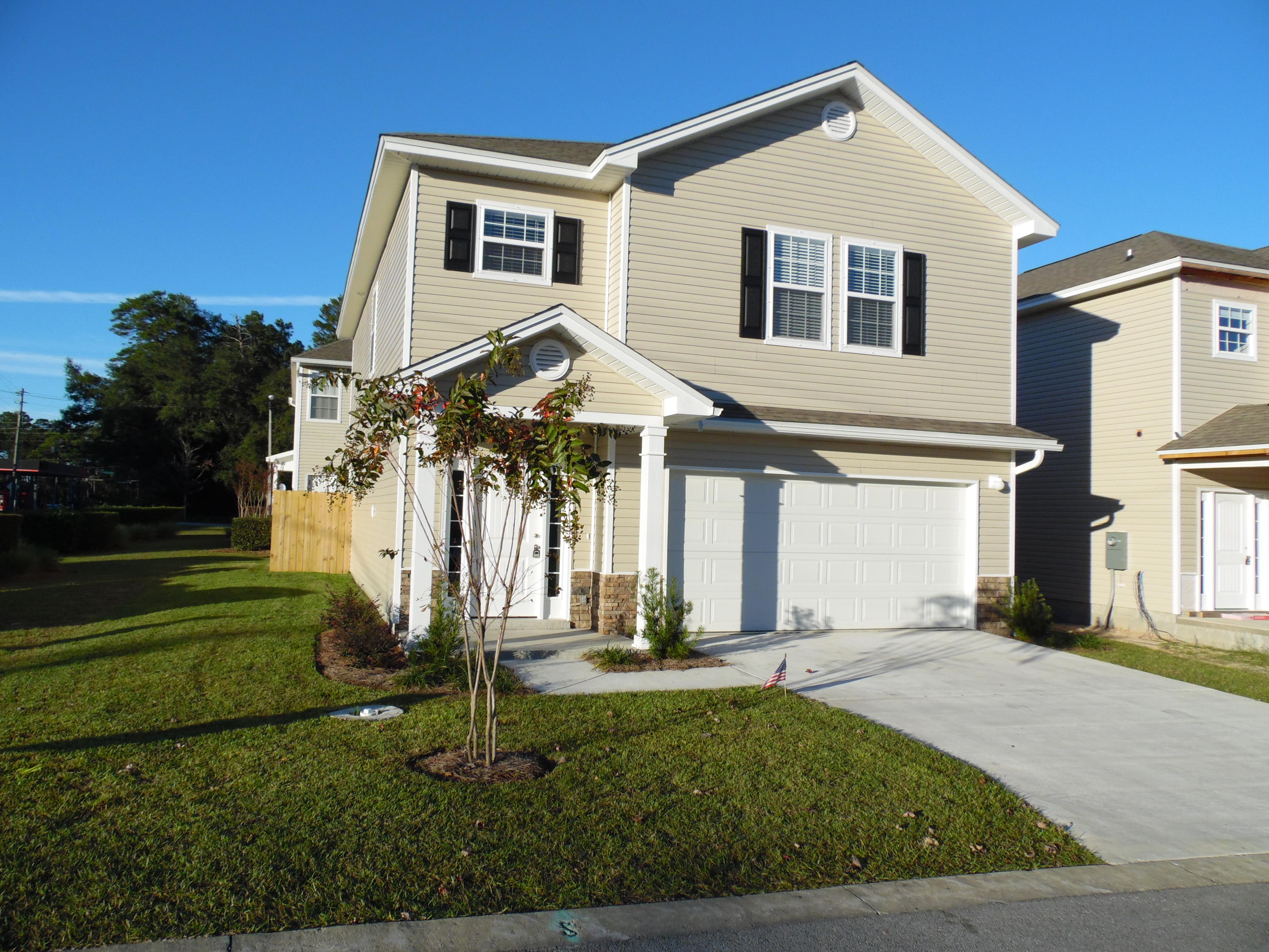 ENDICOTT VILLAGE - Residential