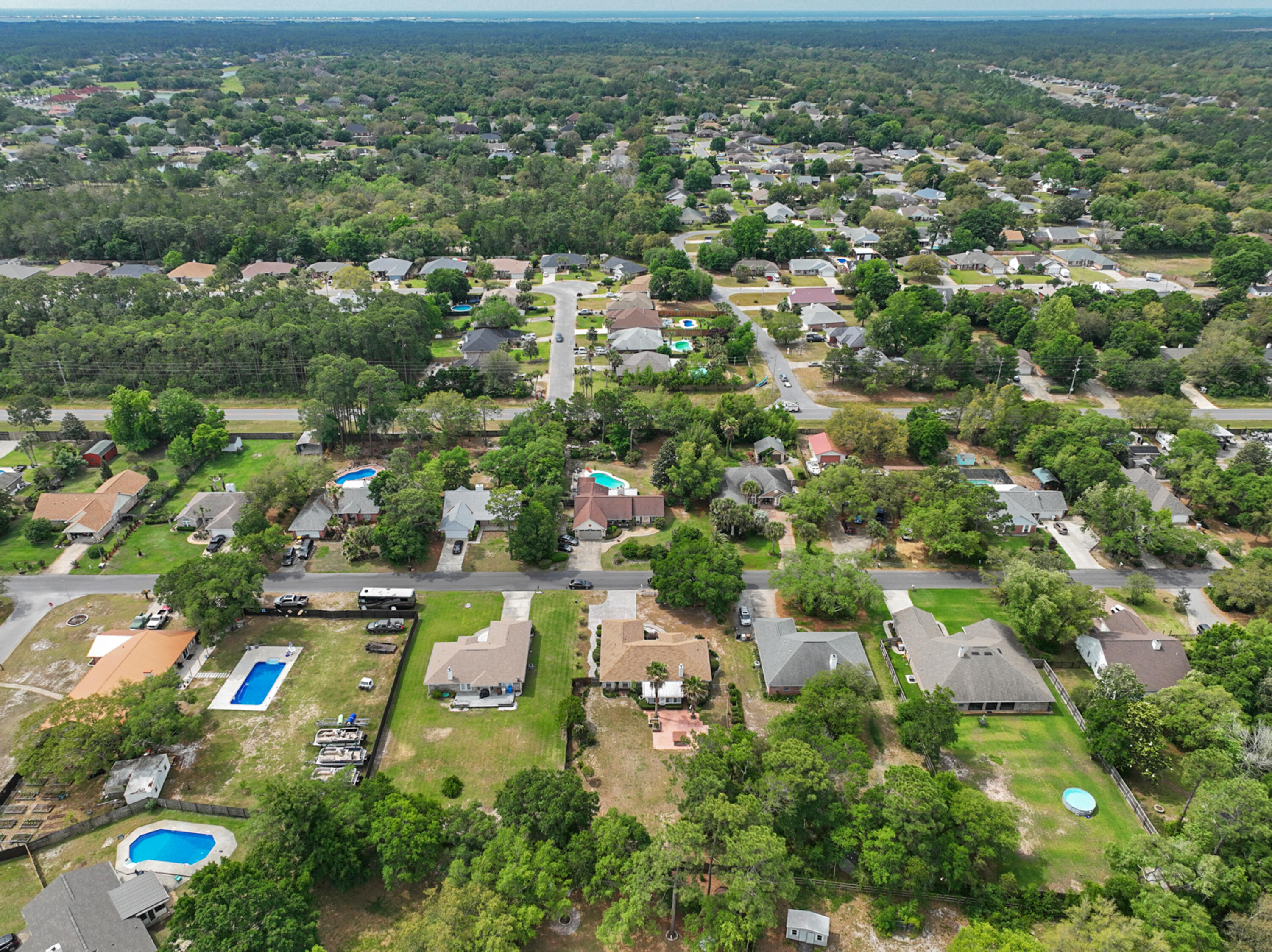 ROBLEDAL ESTATES UNIT 5 - Residential Lease