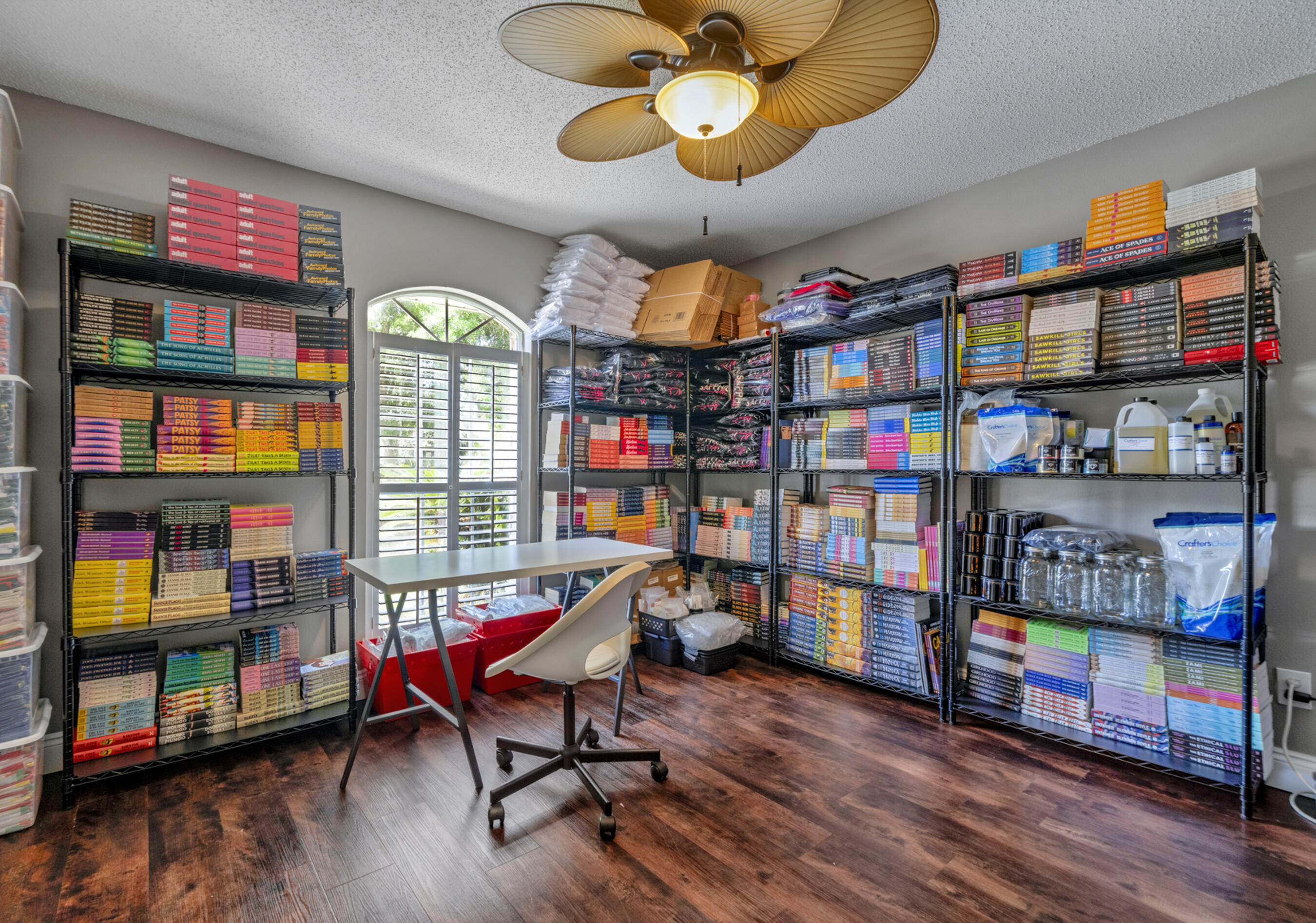 ROBLEDAL ESTATES UNIT 5 - Residential Lease