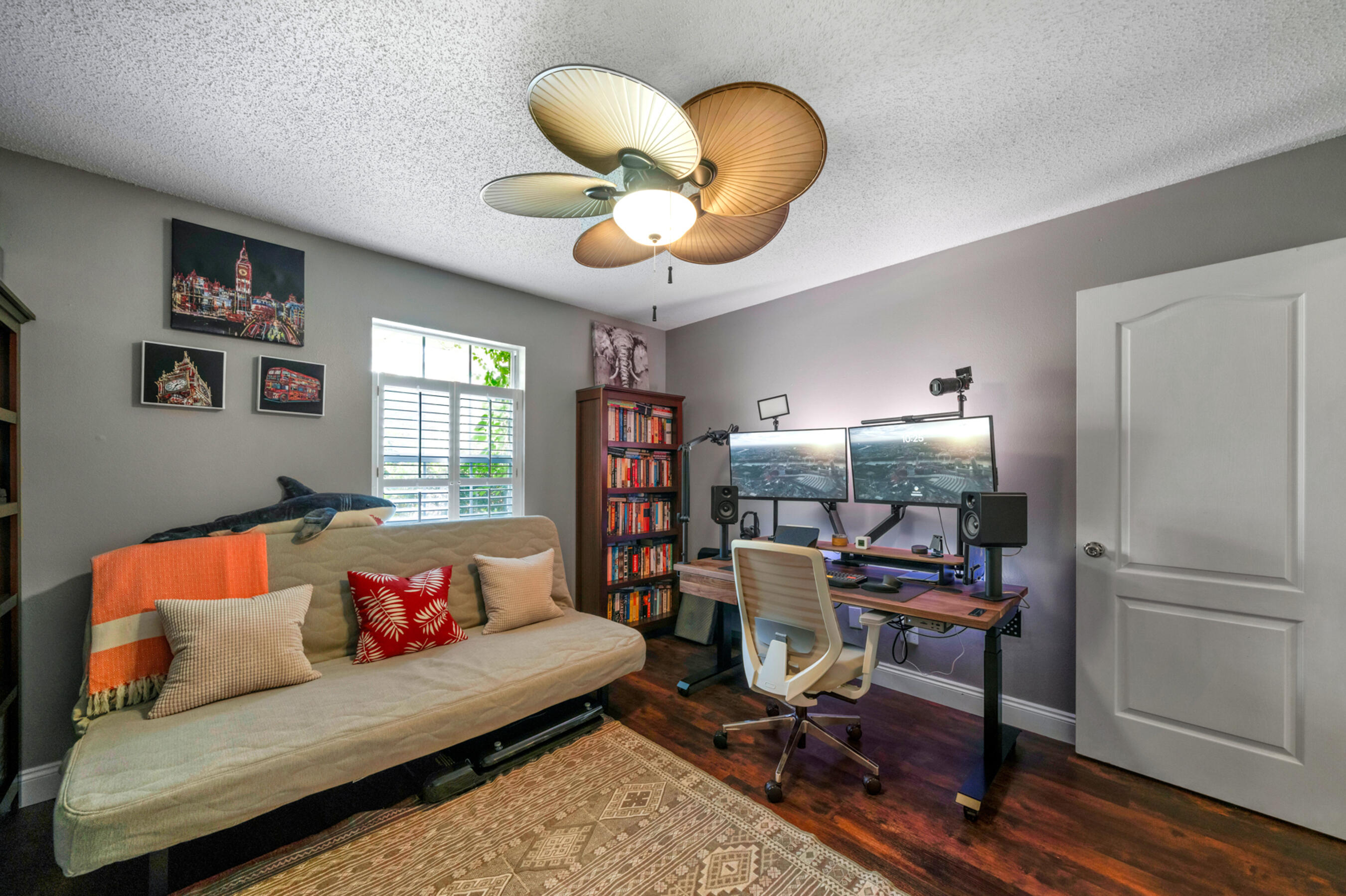 ROBLEDAL ESTATES UNIT 5 - Residential Lease