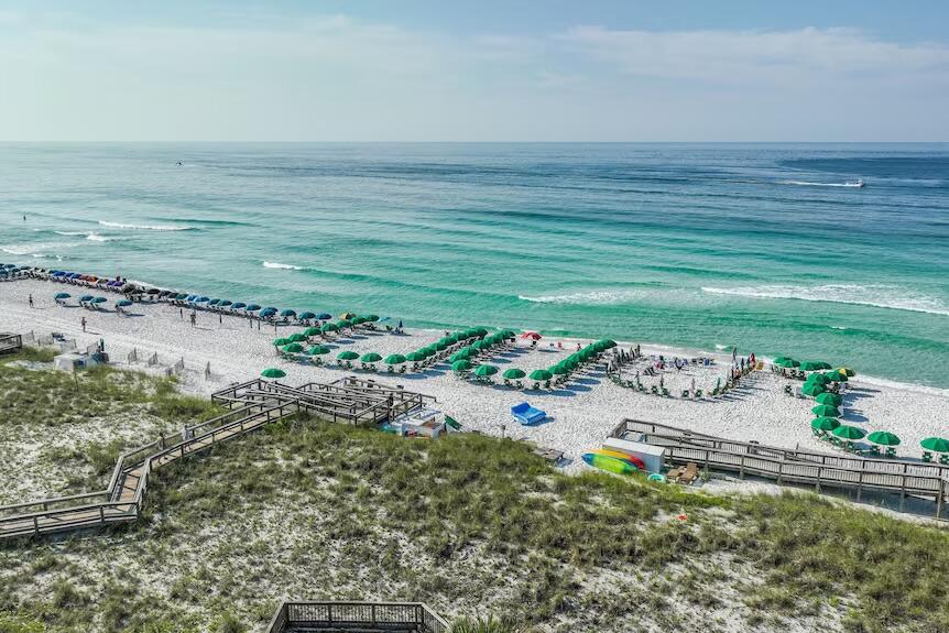 Islander unit 618 - Residential