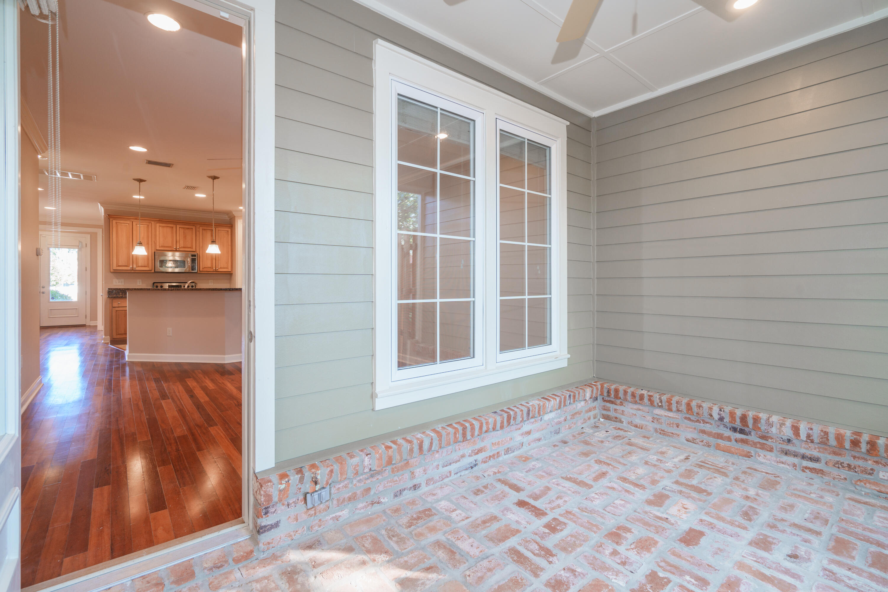 MARINA LANDING - Residential