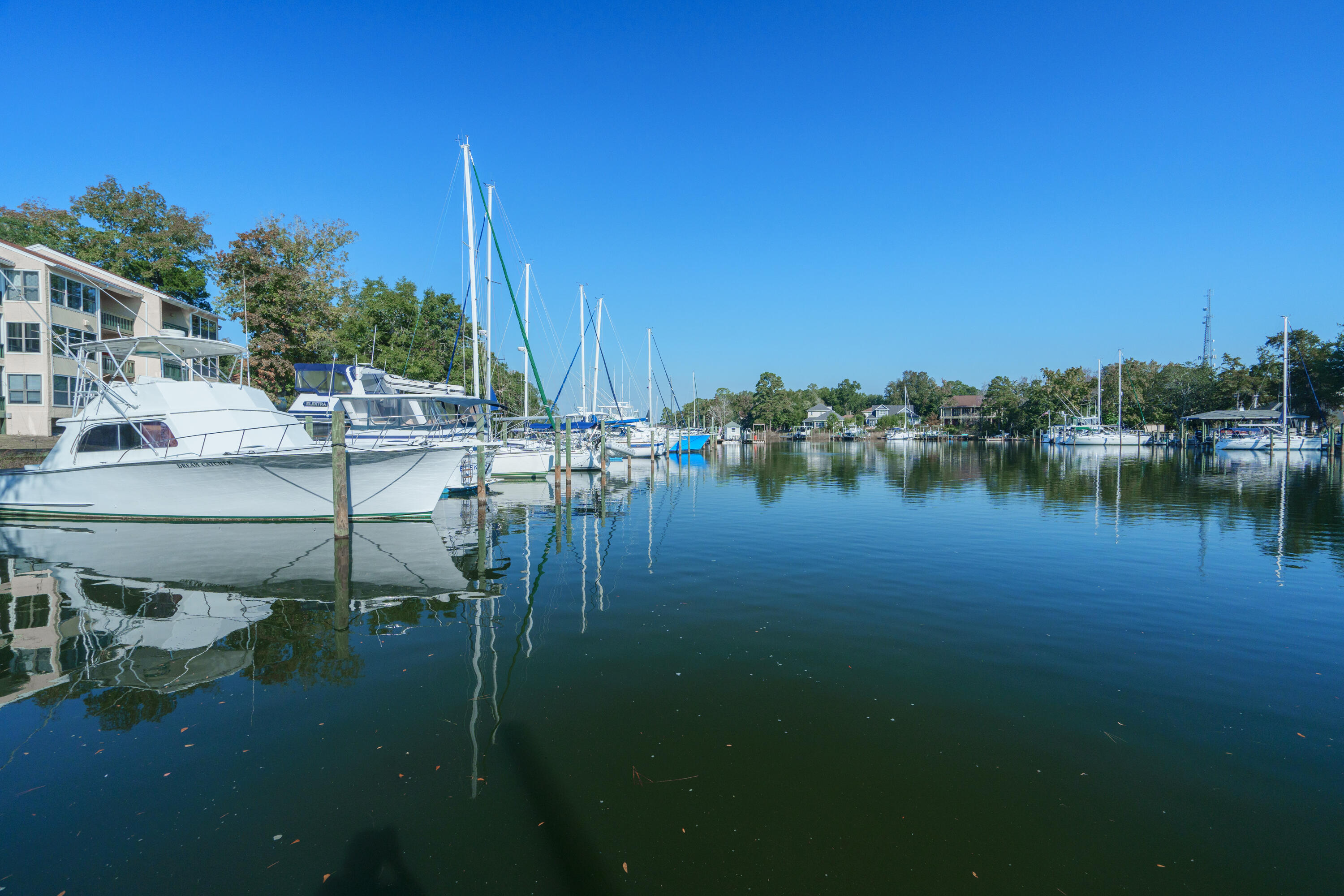 MARINA LANDING - Residential