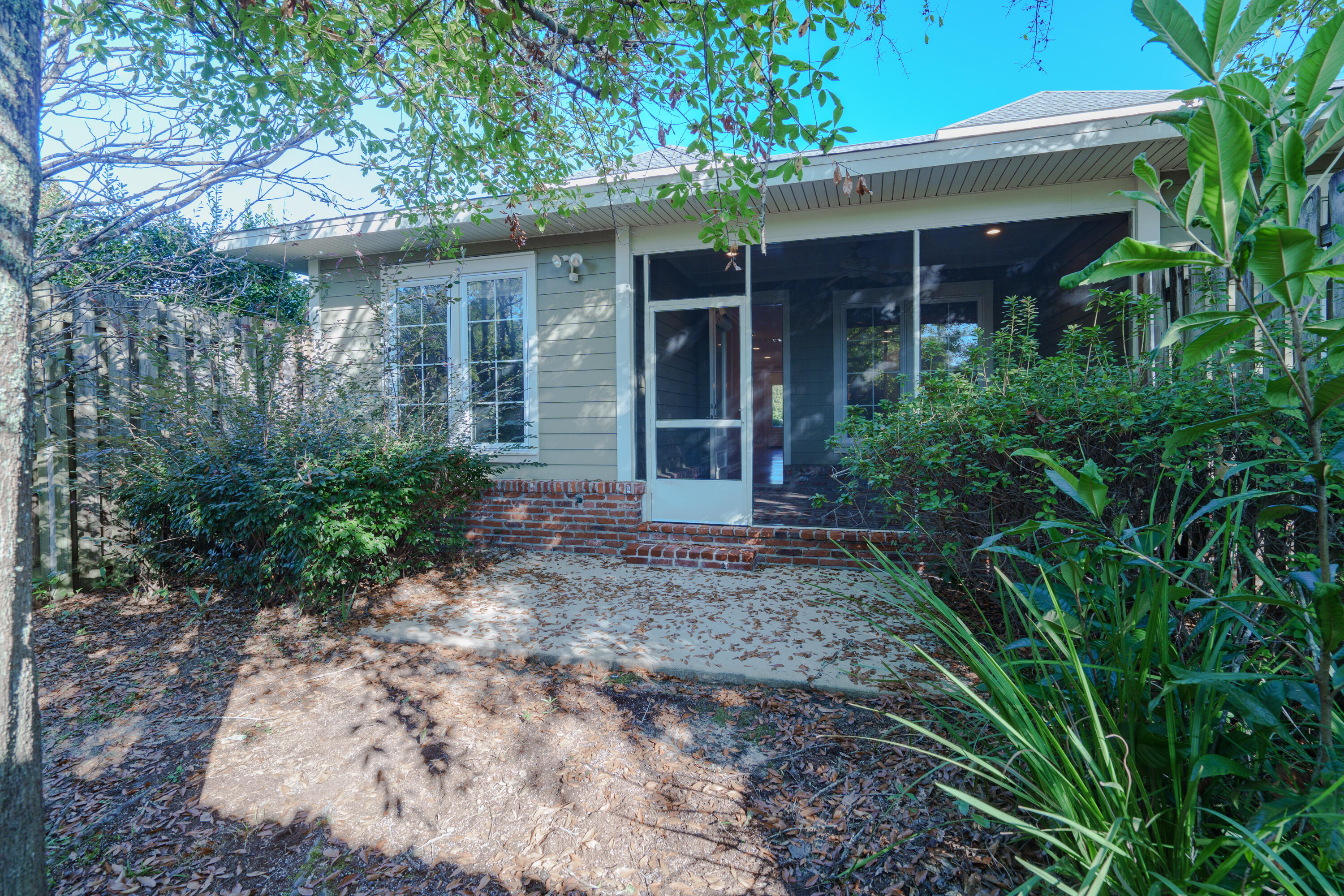 MARINA LANDING - Residential