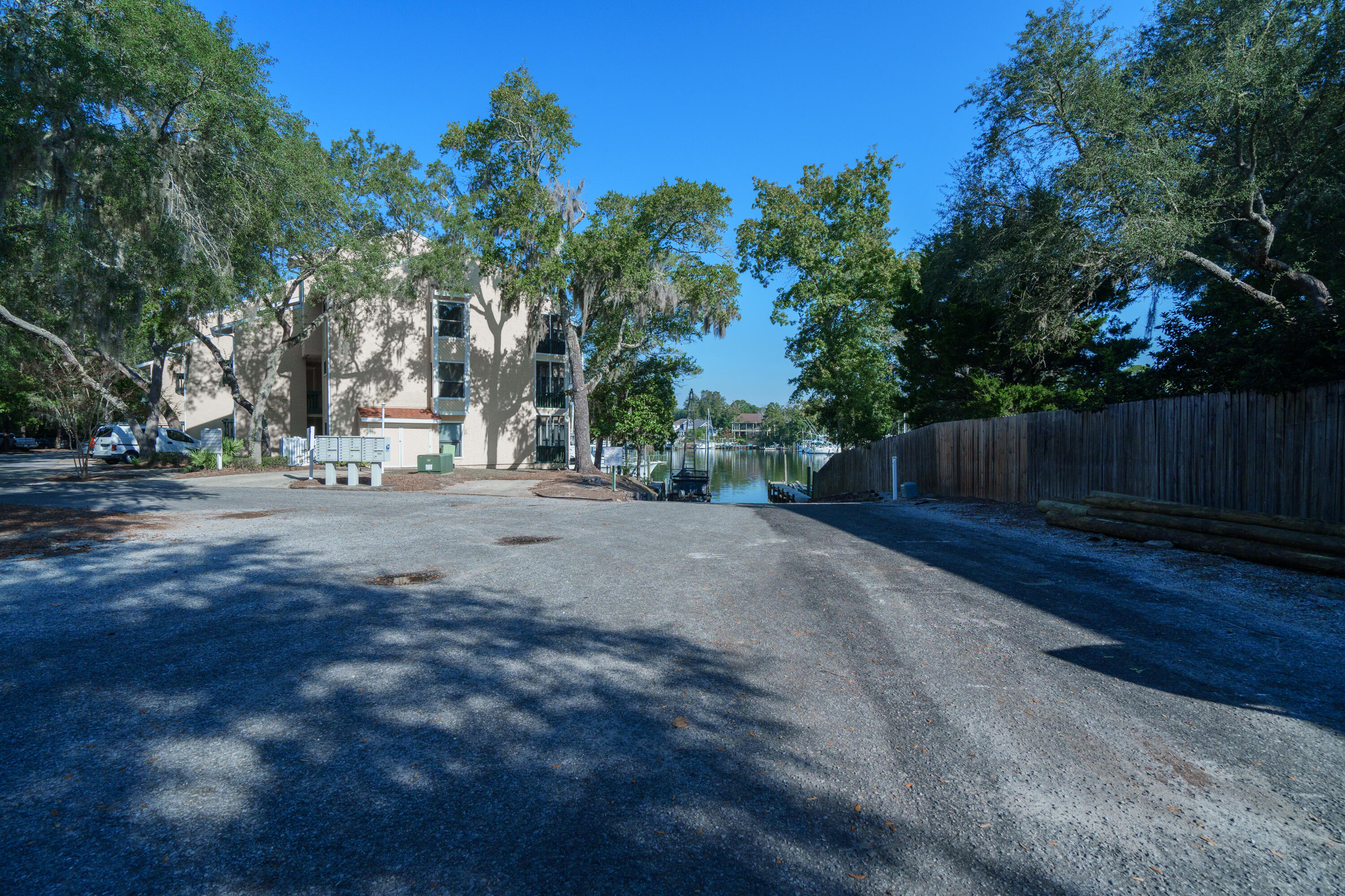 MARINA LANDING - Residential