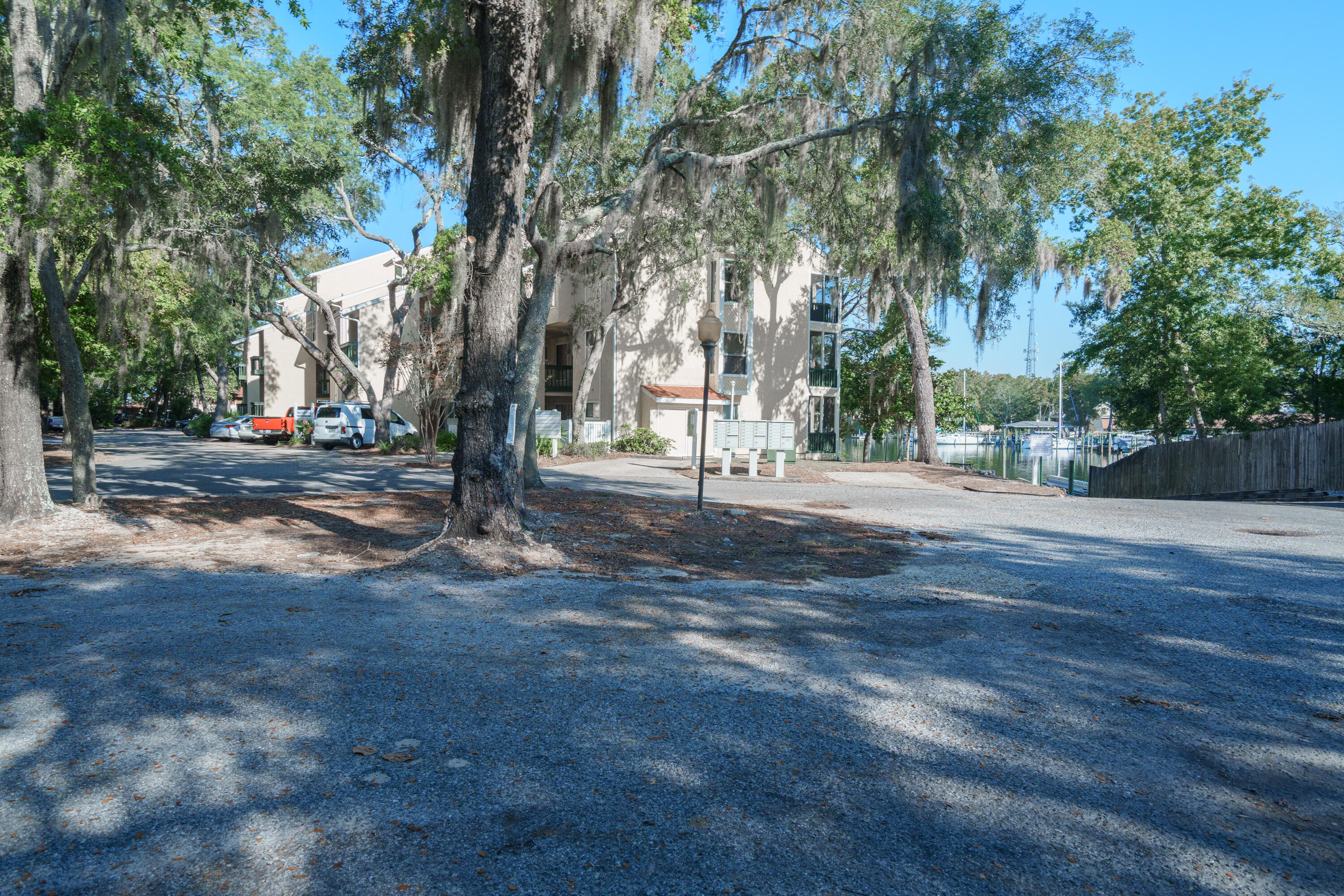 MARINA LANDING - Residential