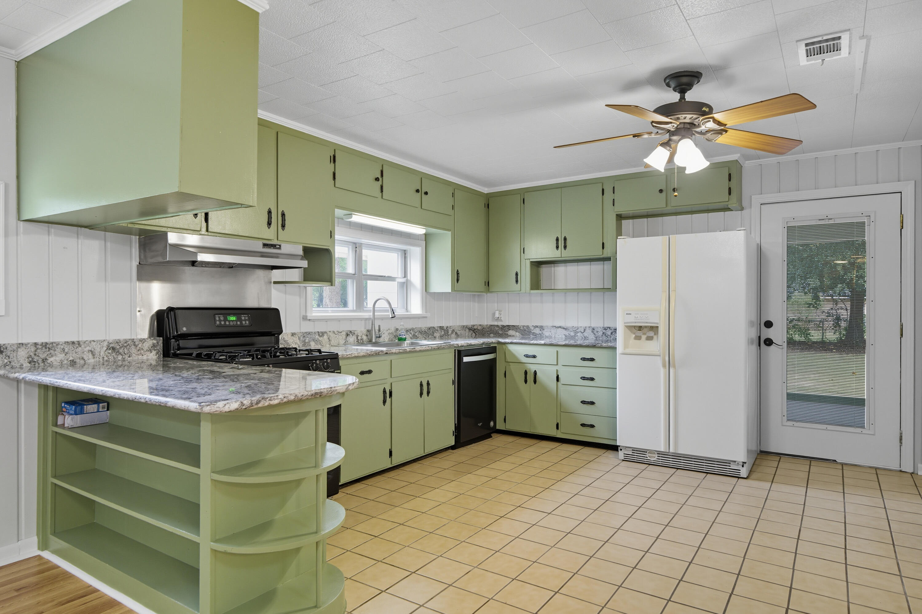 OAKDALE MINI FARMS - Residential
