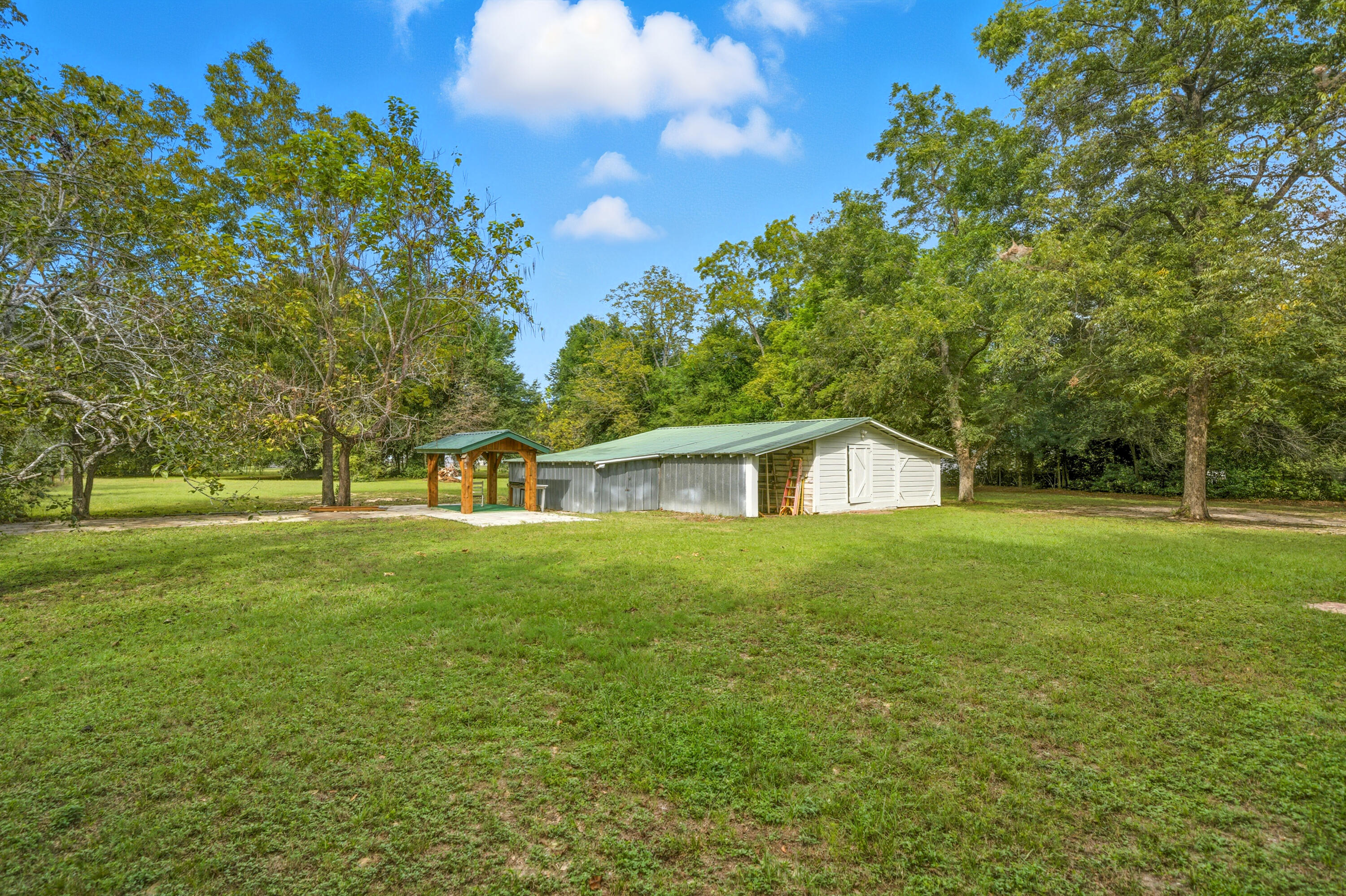 OAKDALE MINI FARMS - Residential