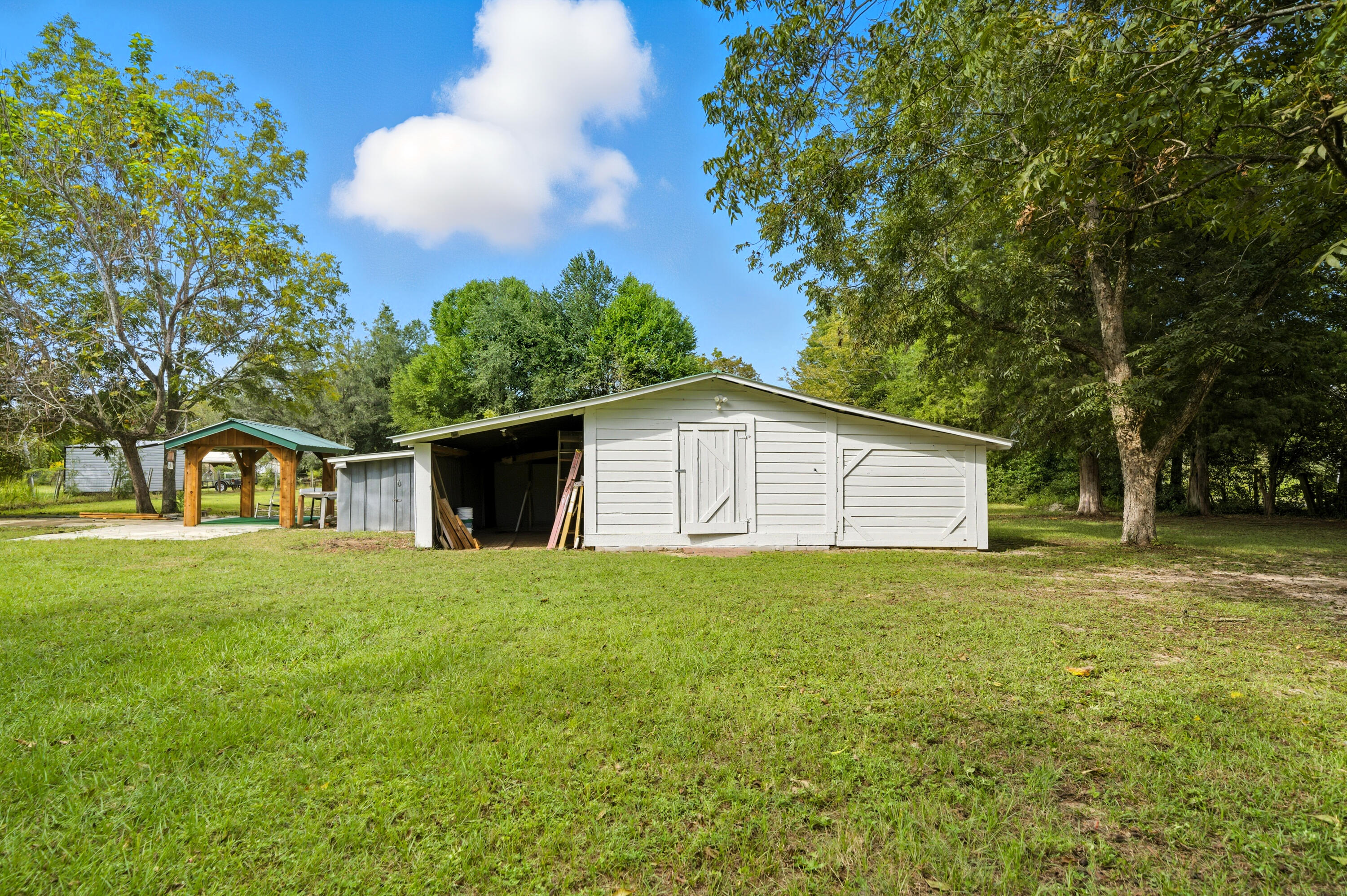 OAKDALE MINI FARMS - Residential