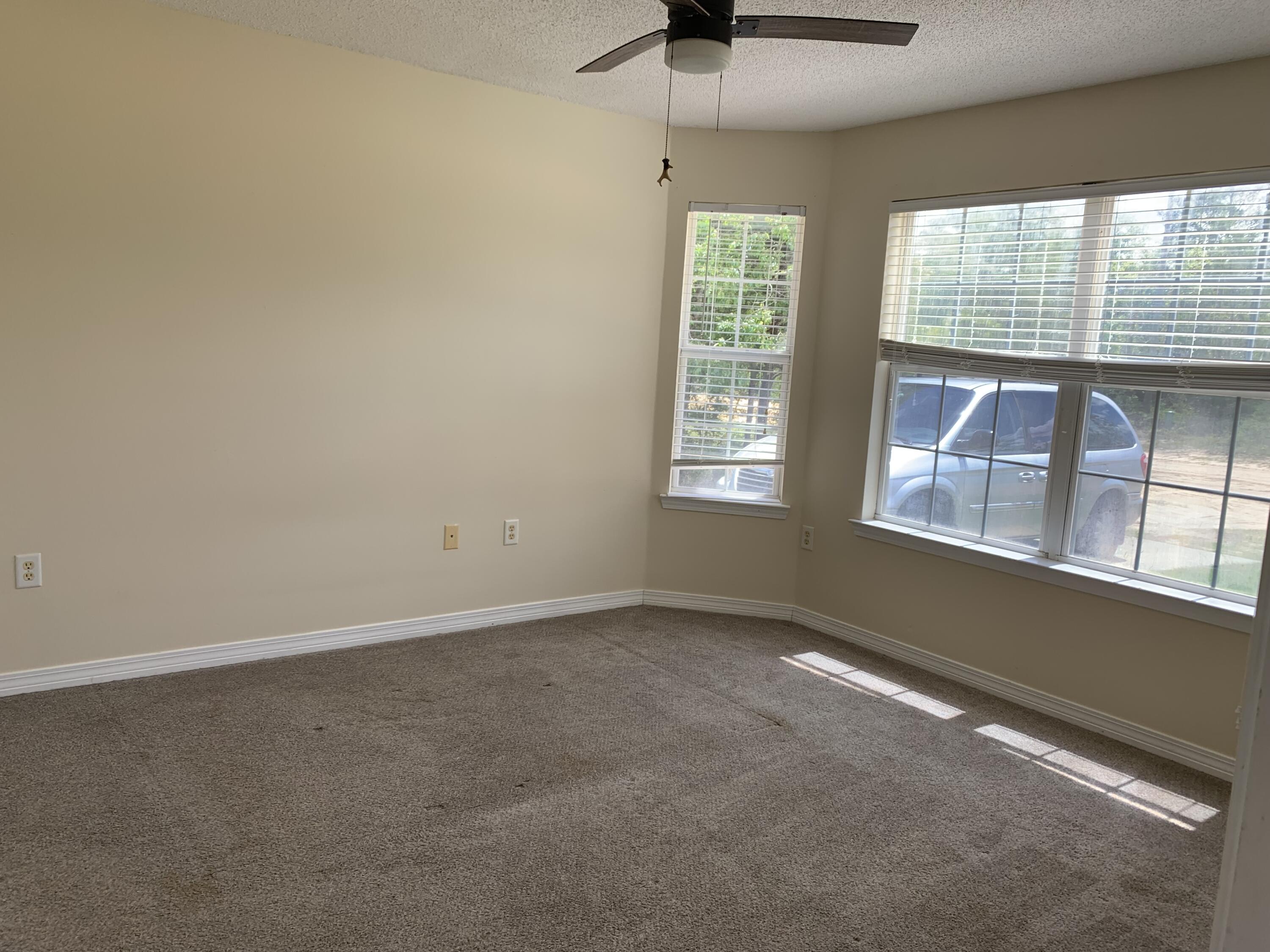 THE PINES - Residential