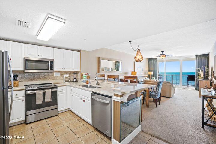 MAJESTIC BEACH TOWERS I - Residential