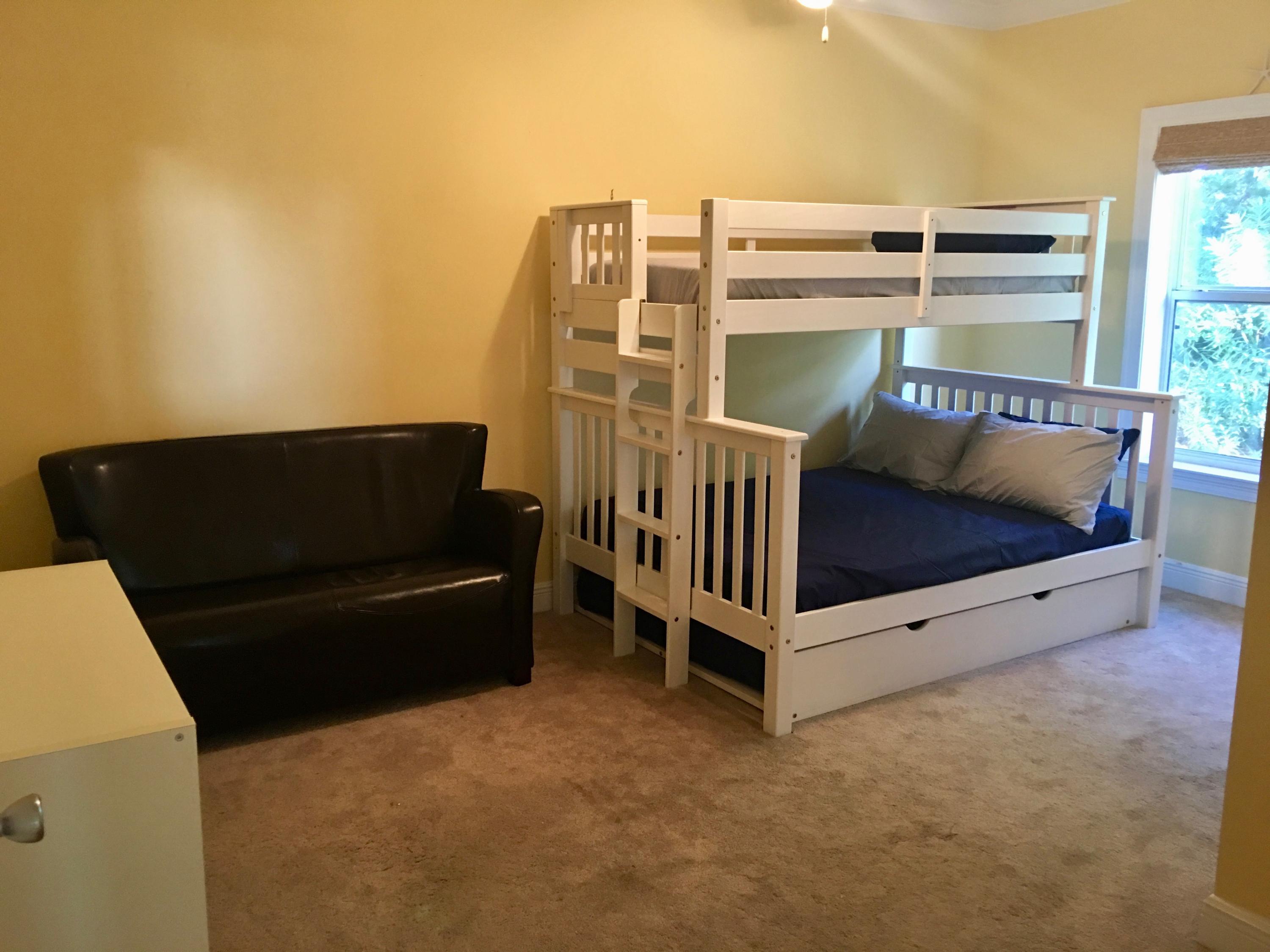 TRANQUIL SHORES - Residential