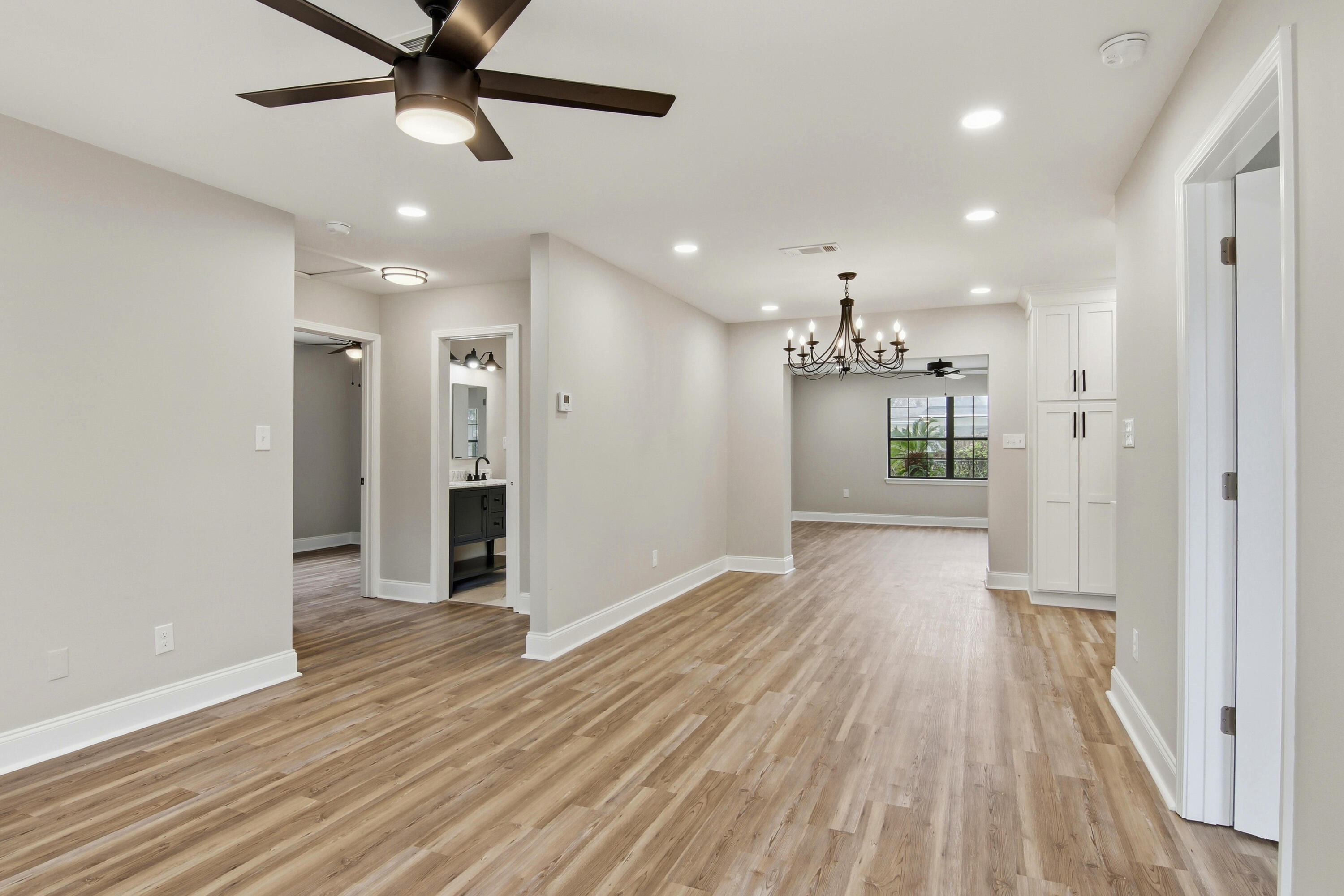 OAK TREE PARK - Residential