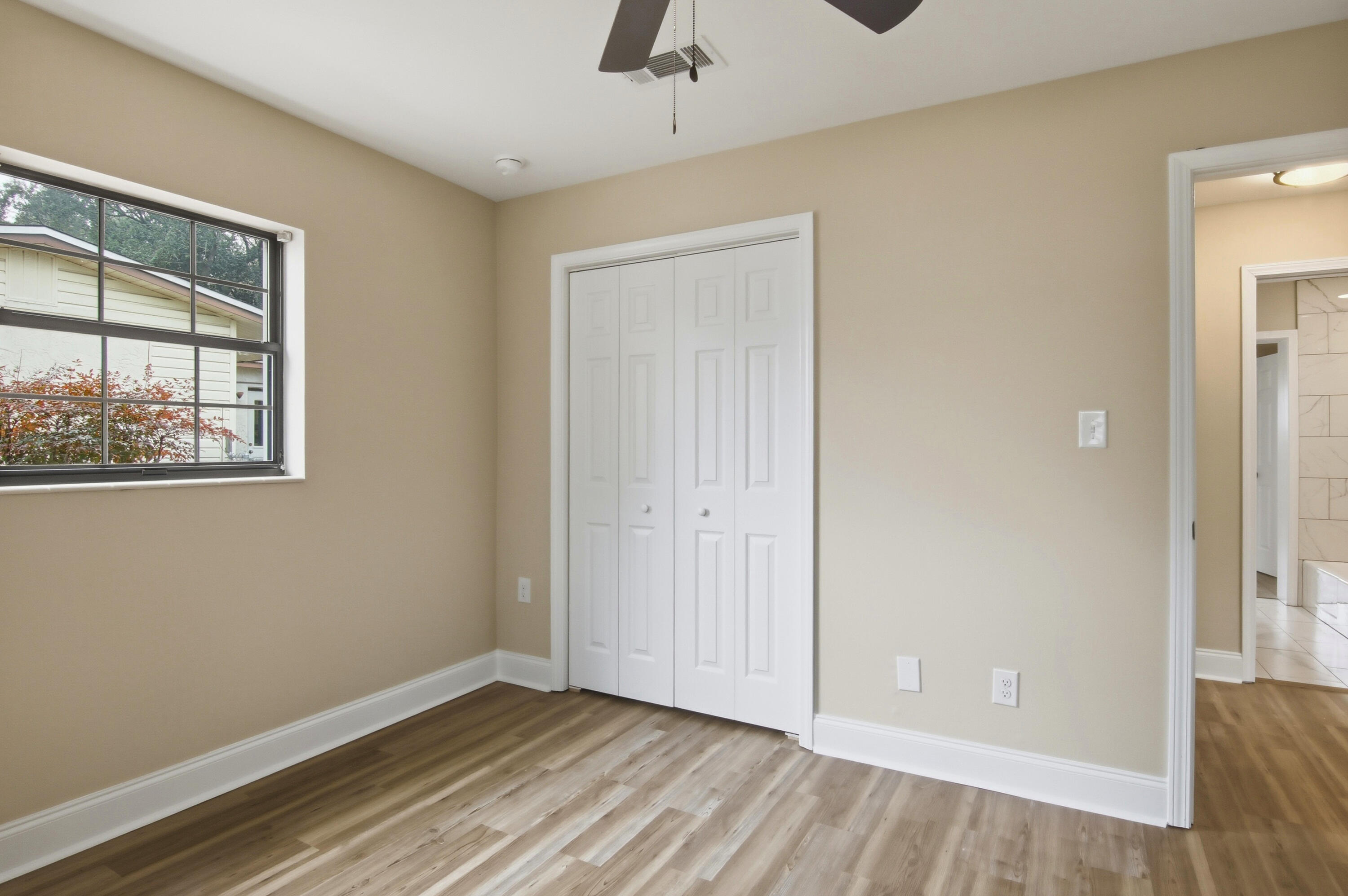 OAK TREE PARK - Residential