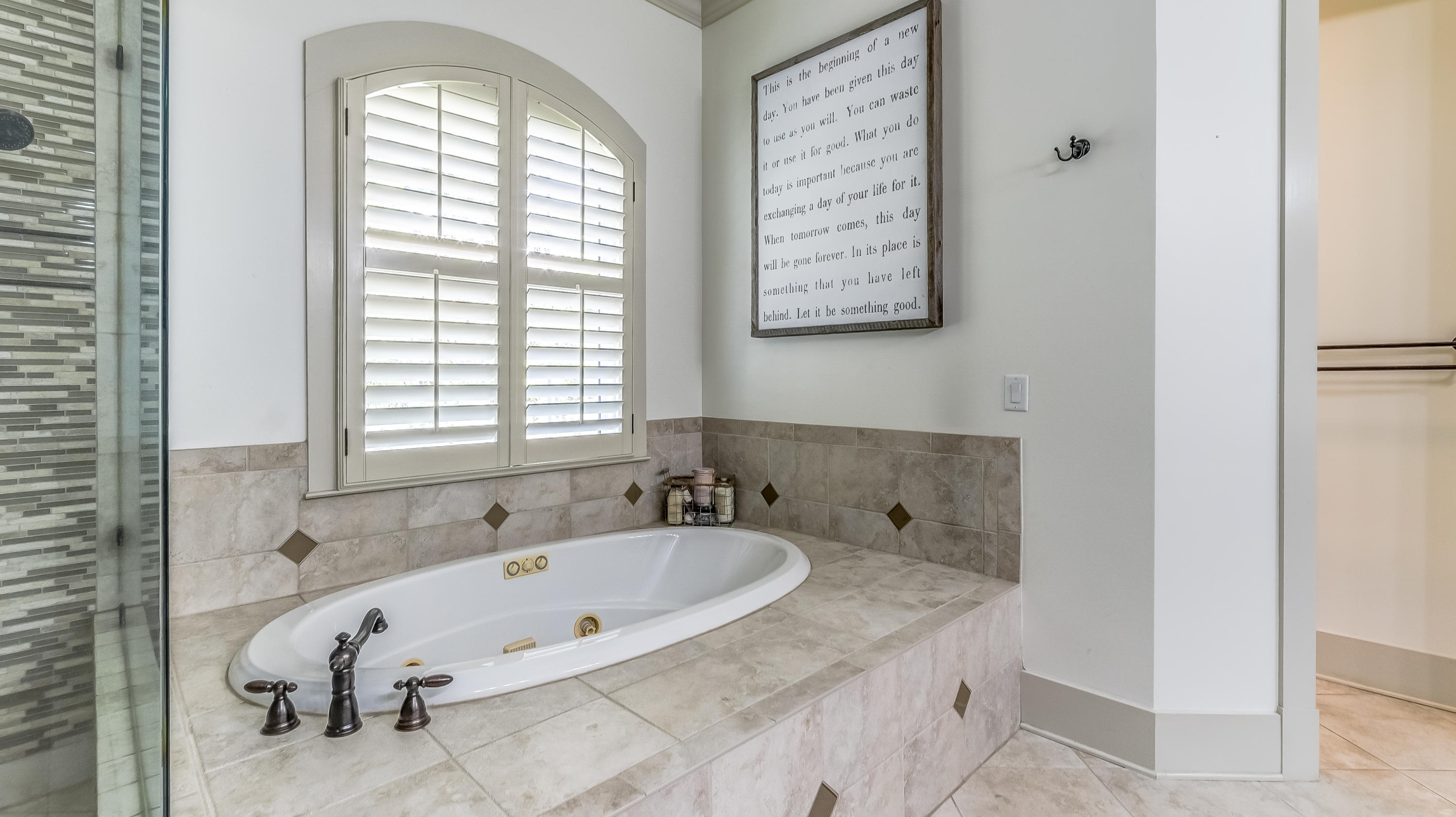 SEABREEZE 1ST ADDN - Residential
