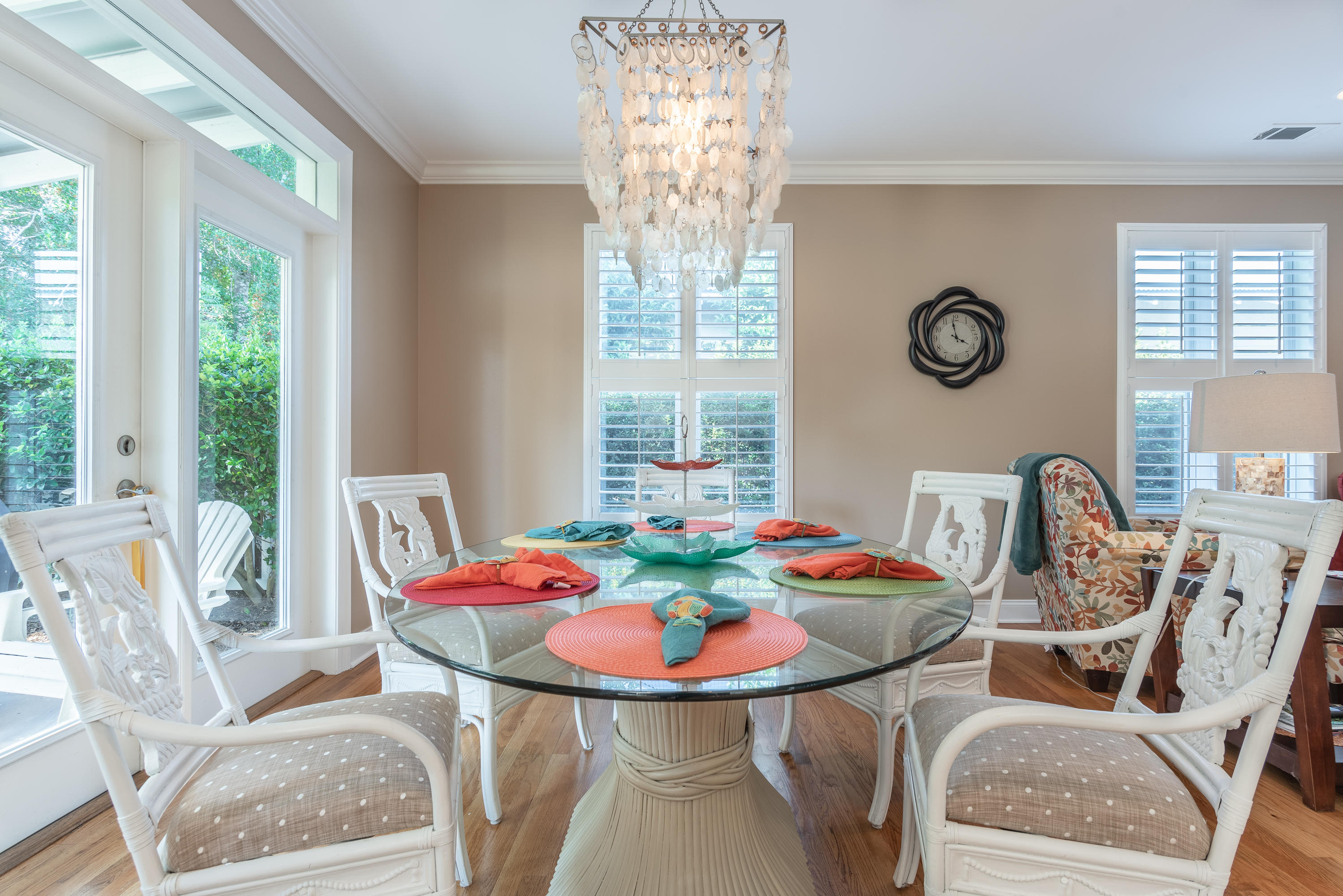 CRYSTAL LAKE - Residential