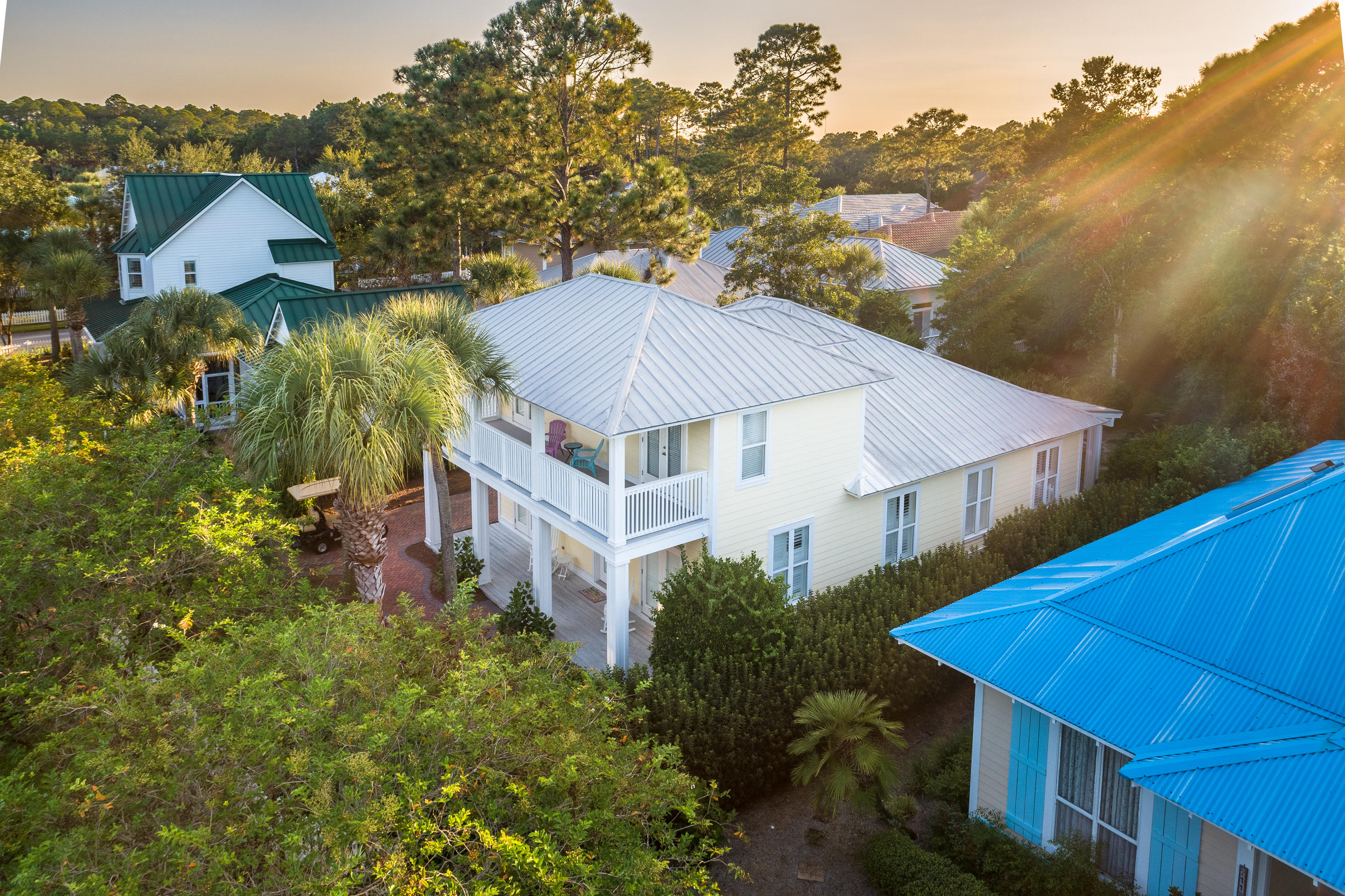 CRYSTAL LAKE - Residential