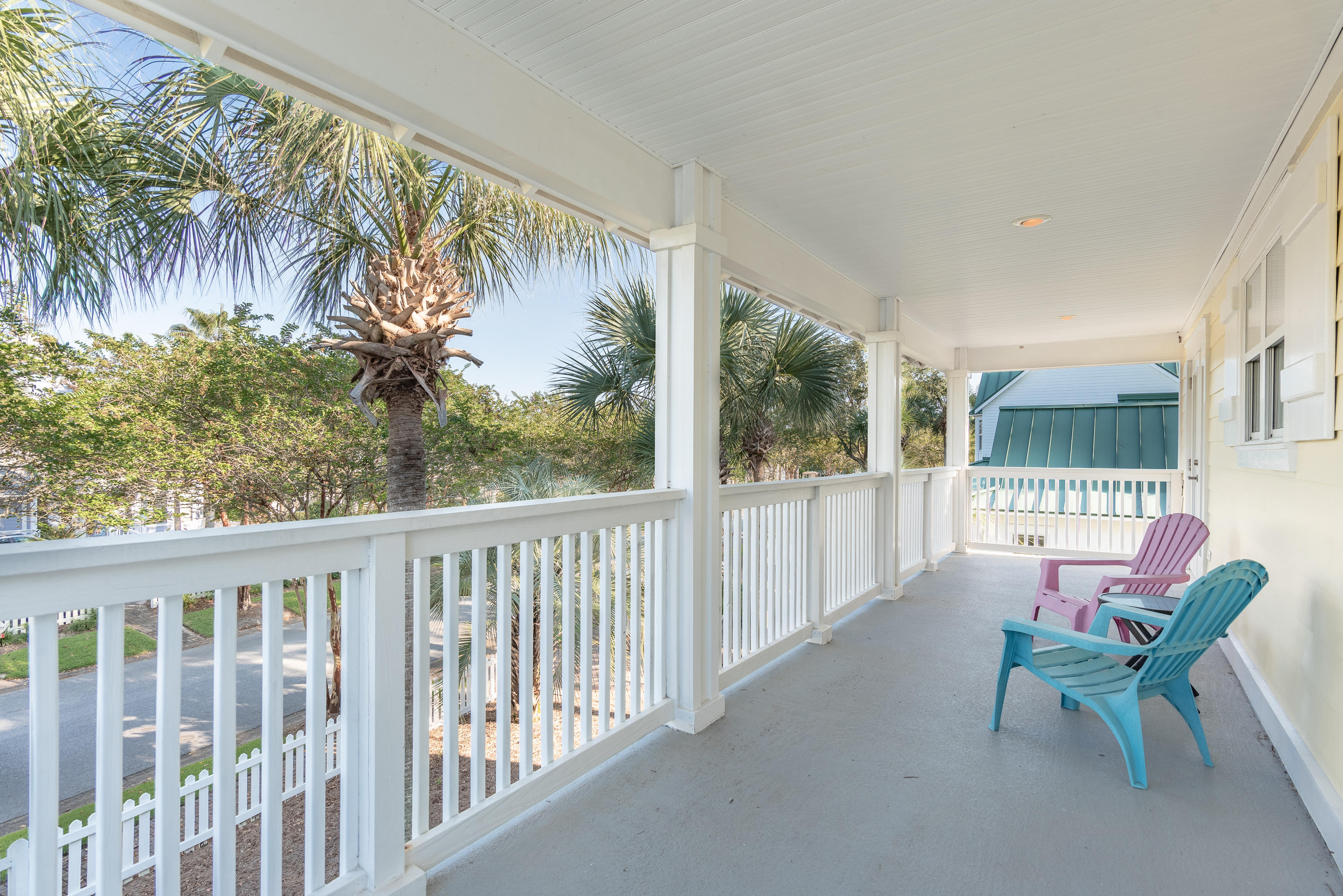 CRYSTAL LAKE - Residential