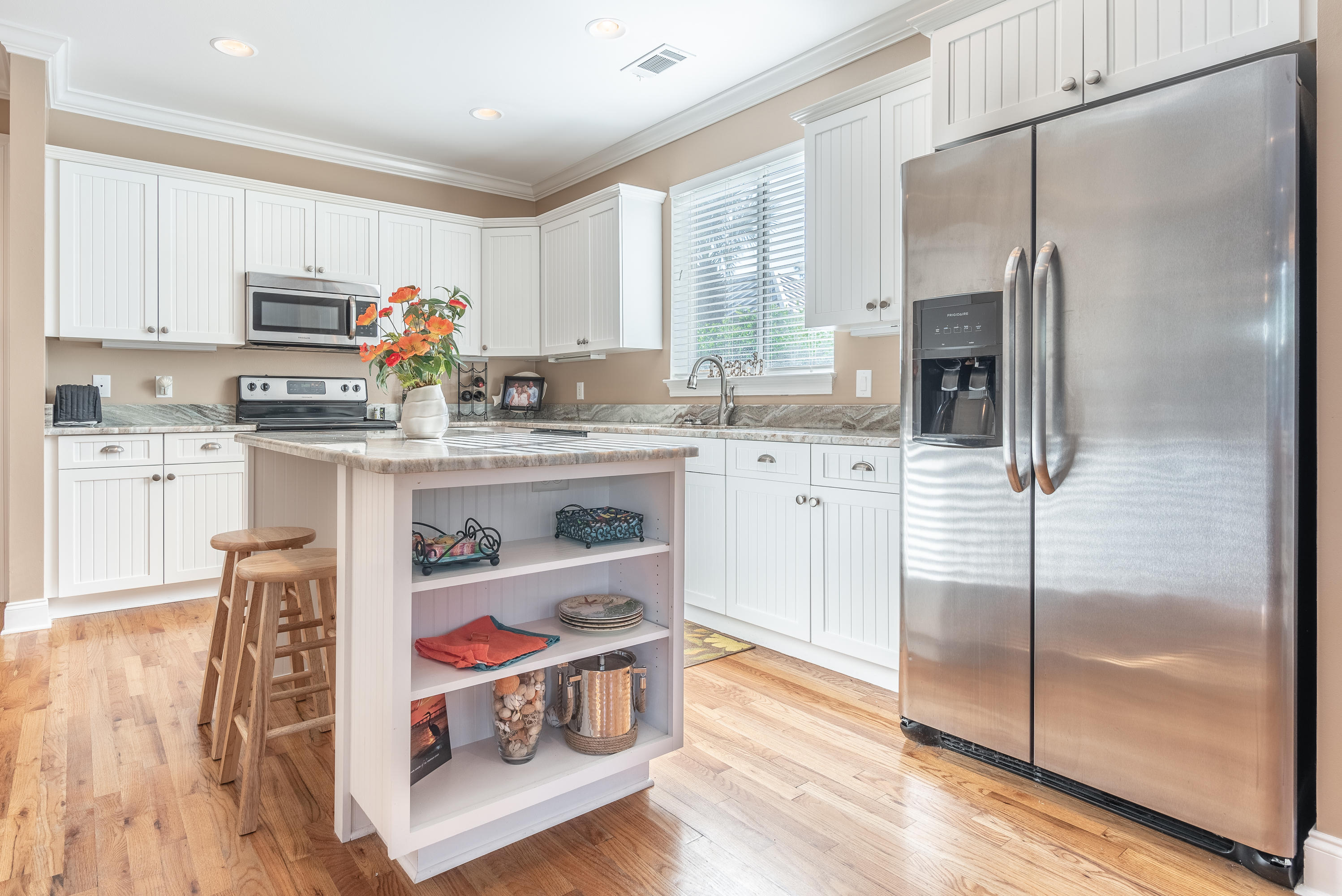 CRYSTAL LAKE - Residential