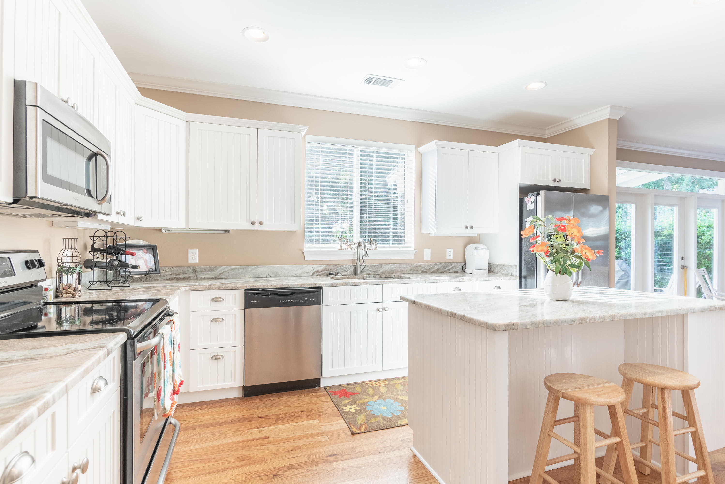 CRYSTAL LAKE - Residential