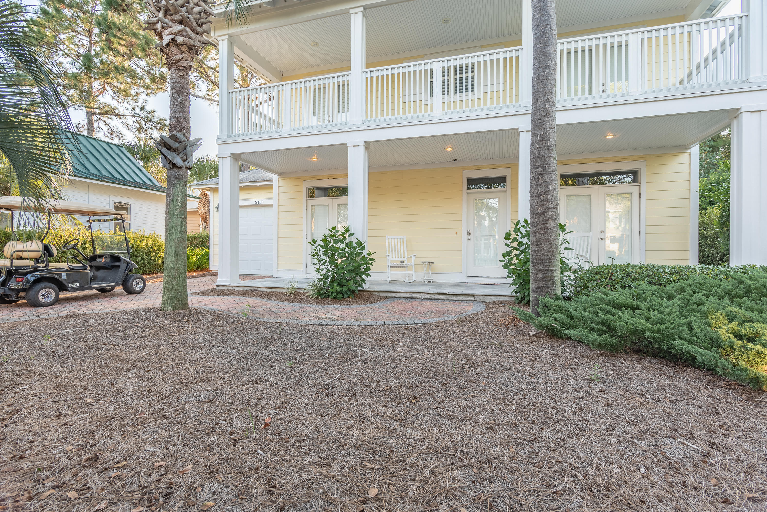 CRYSTAL LAKE - Residential