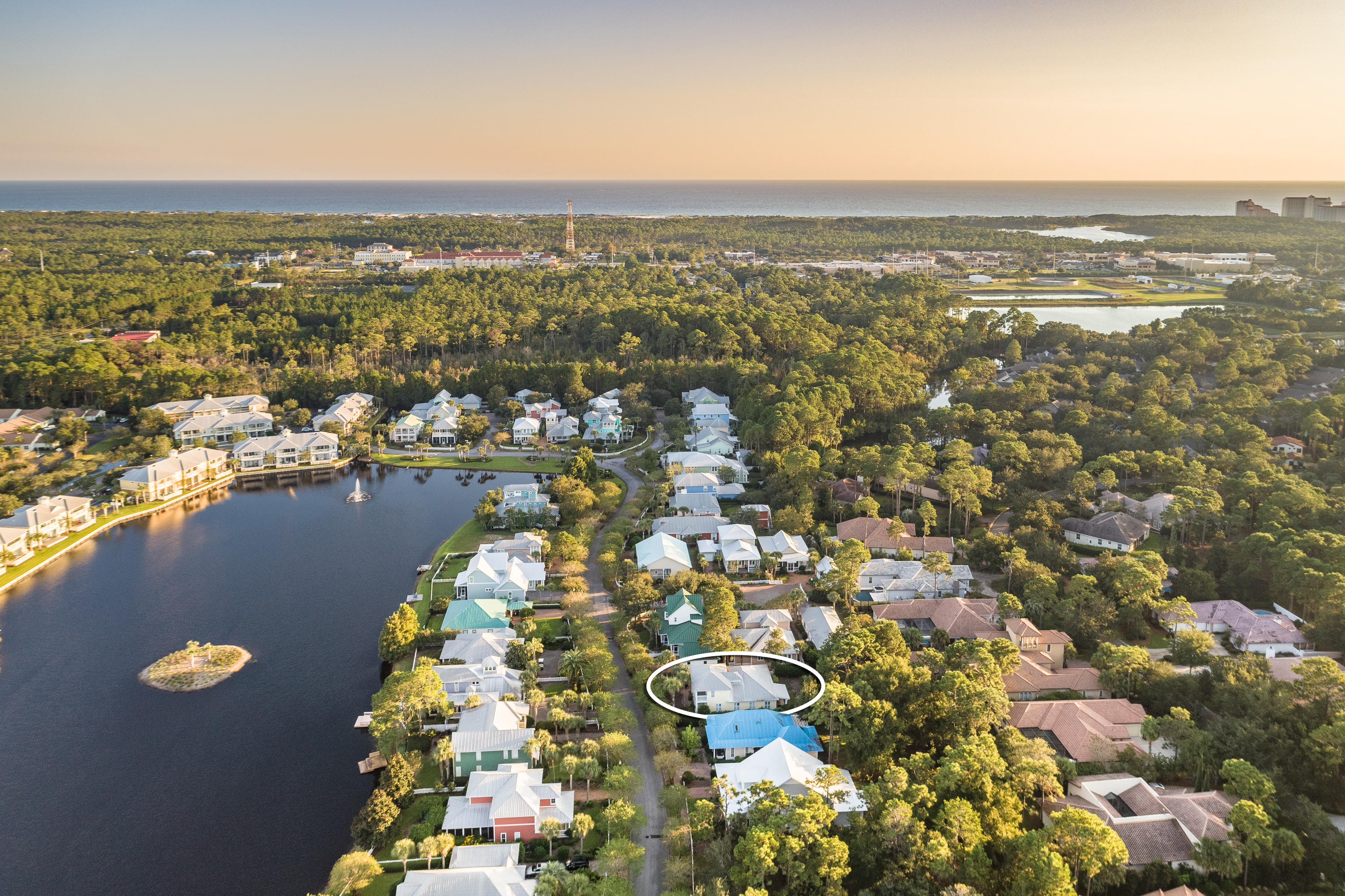 CRYSTAL LAKE - Residential