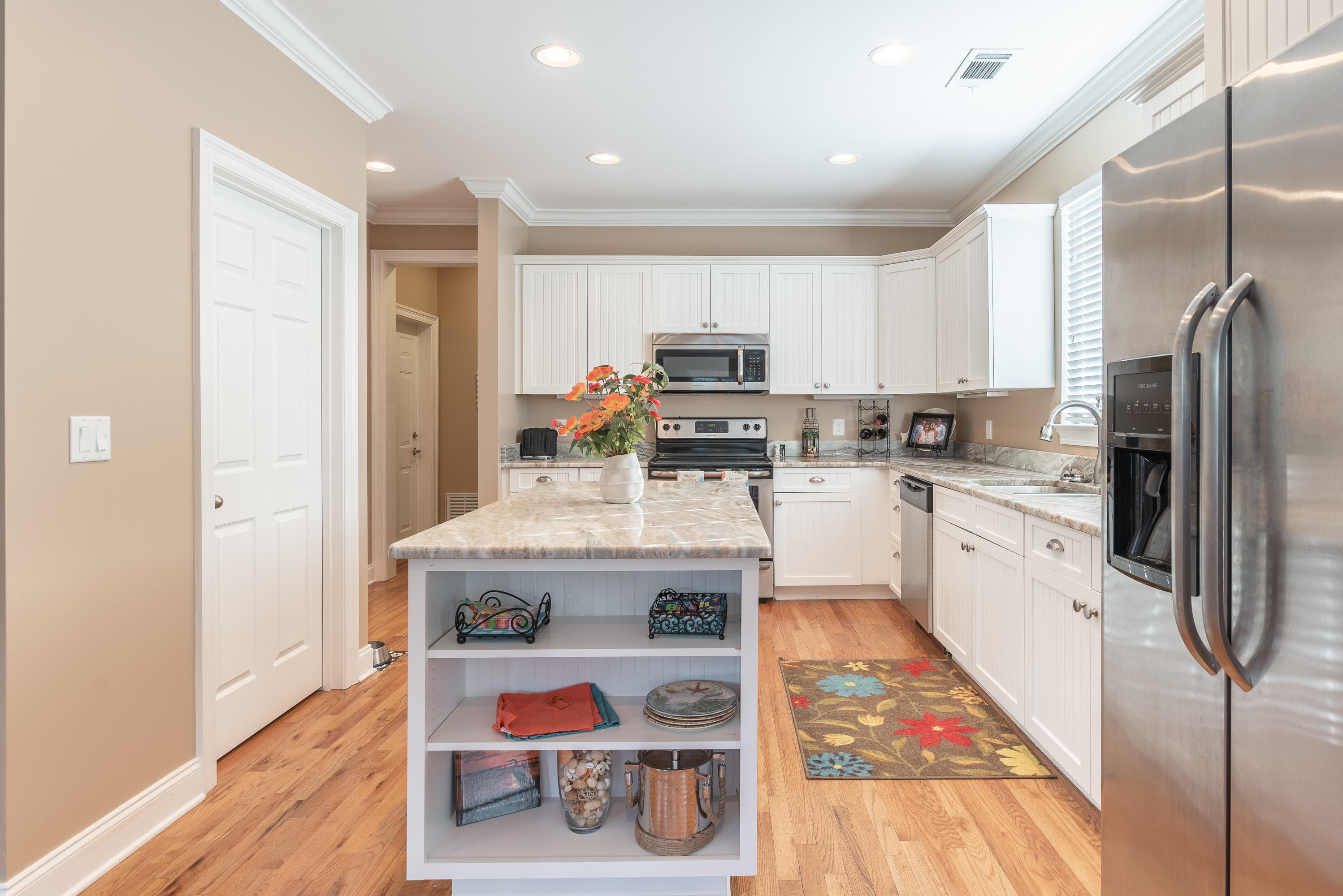 CRYSTAL LAKE - Residential