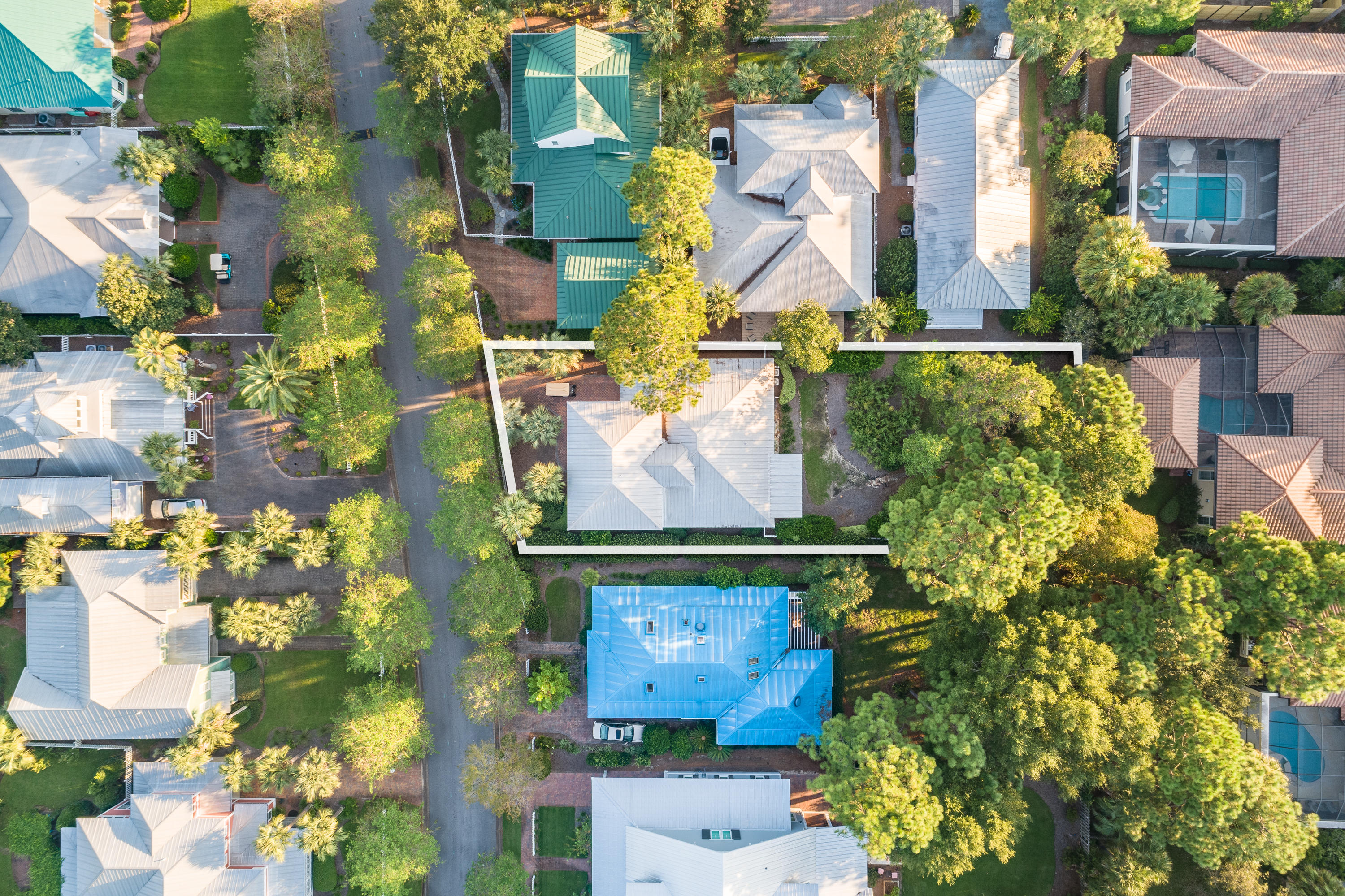 CRYSTAL LAKE - Residential