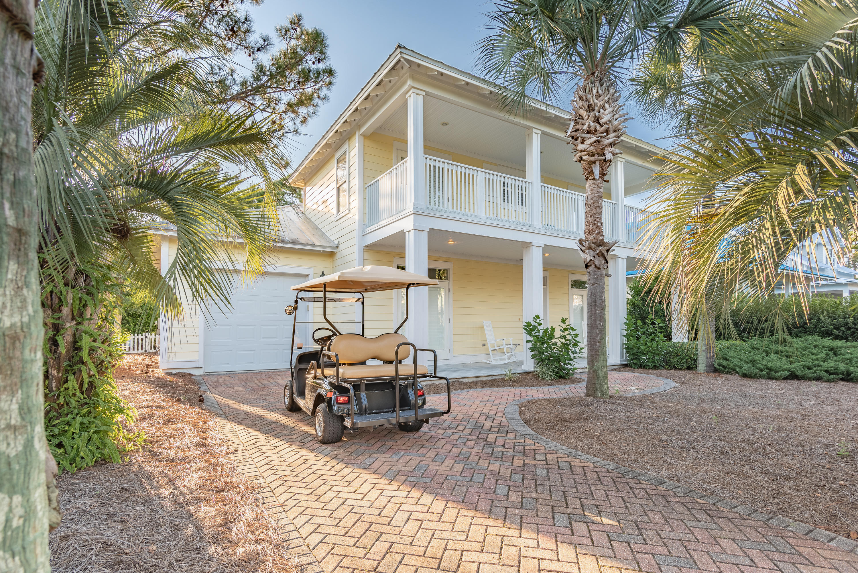 CRYSTAL LAKE - Residential