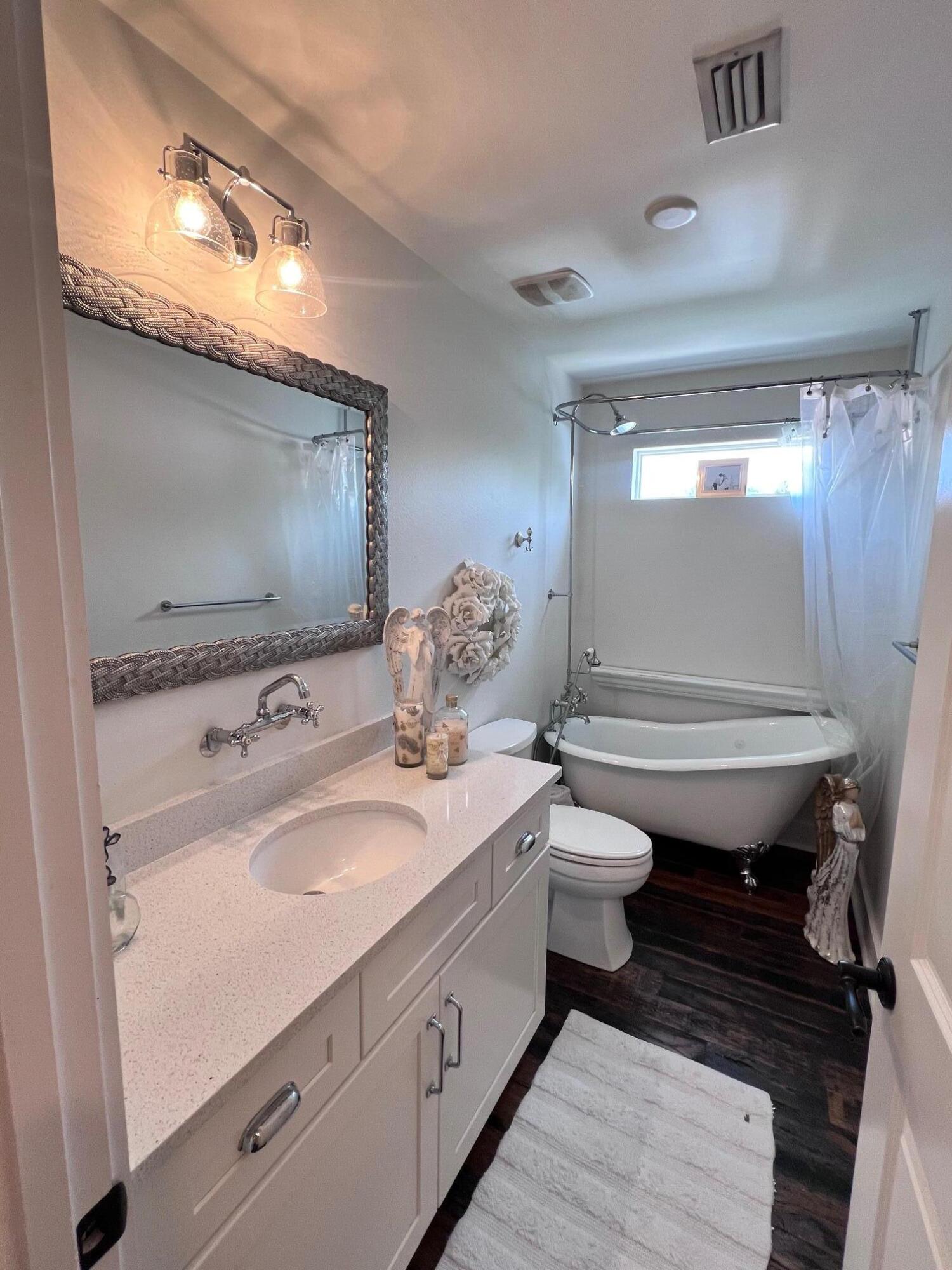 Bayshore Pines - Residential