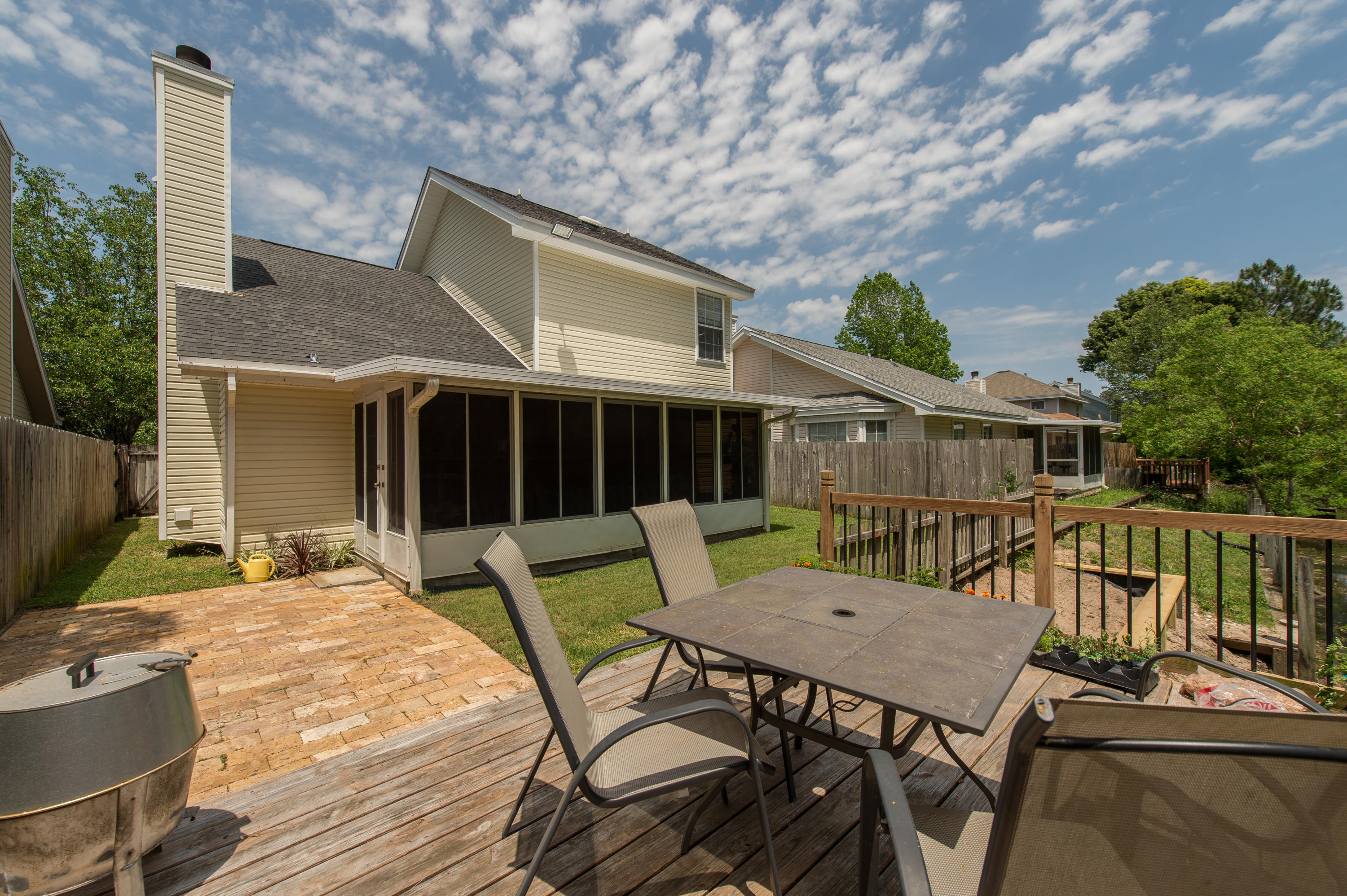 LAKE CHARLESTON - Residential