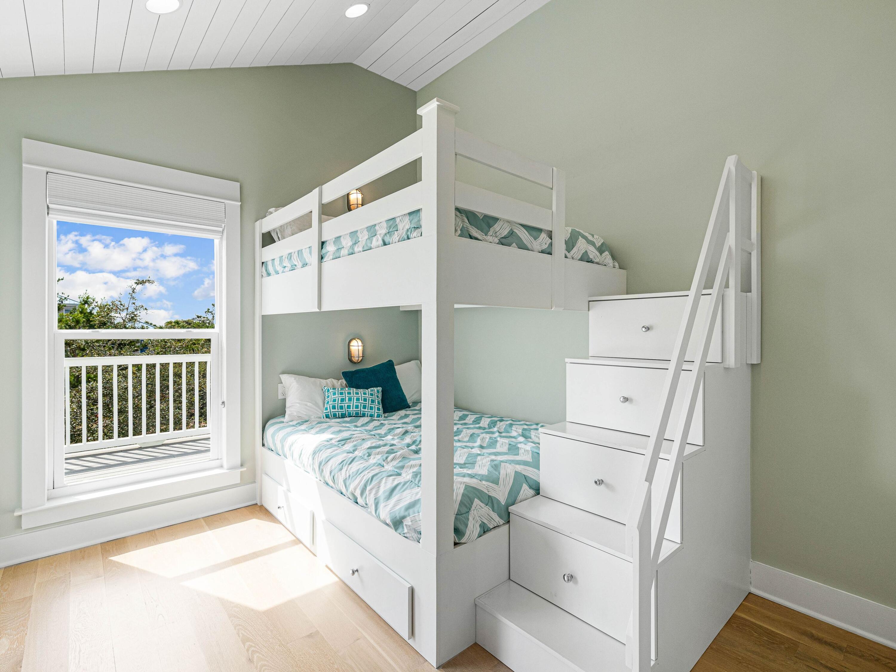 OLD FLORIDA BEACH - Residential