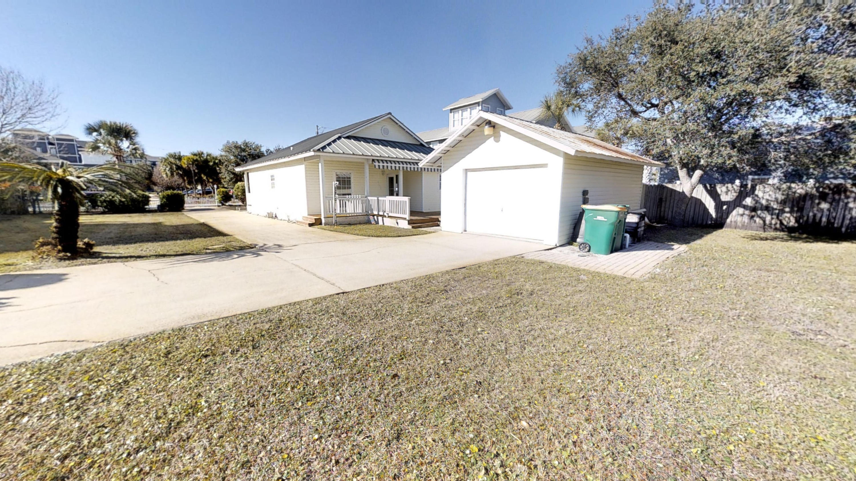 CRYSTAL BEACH - Residential