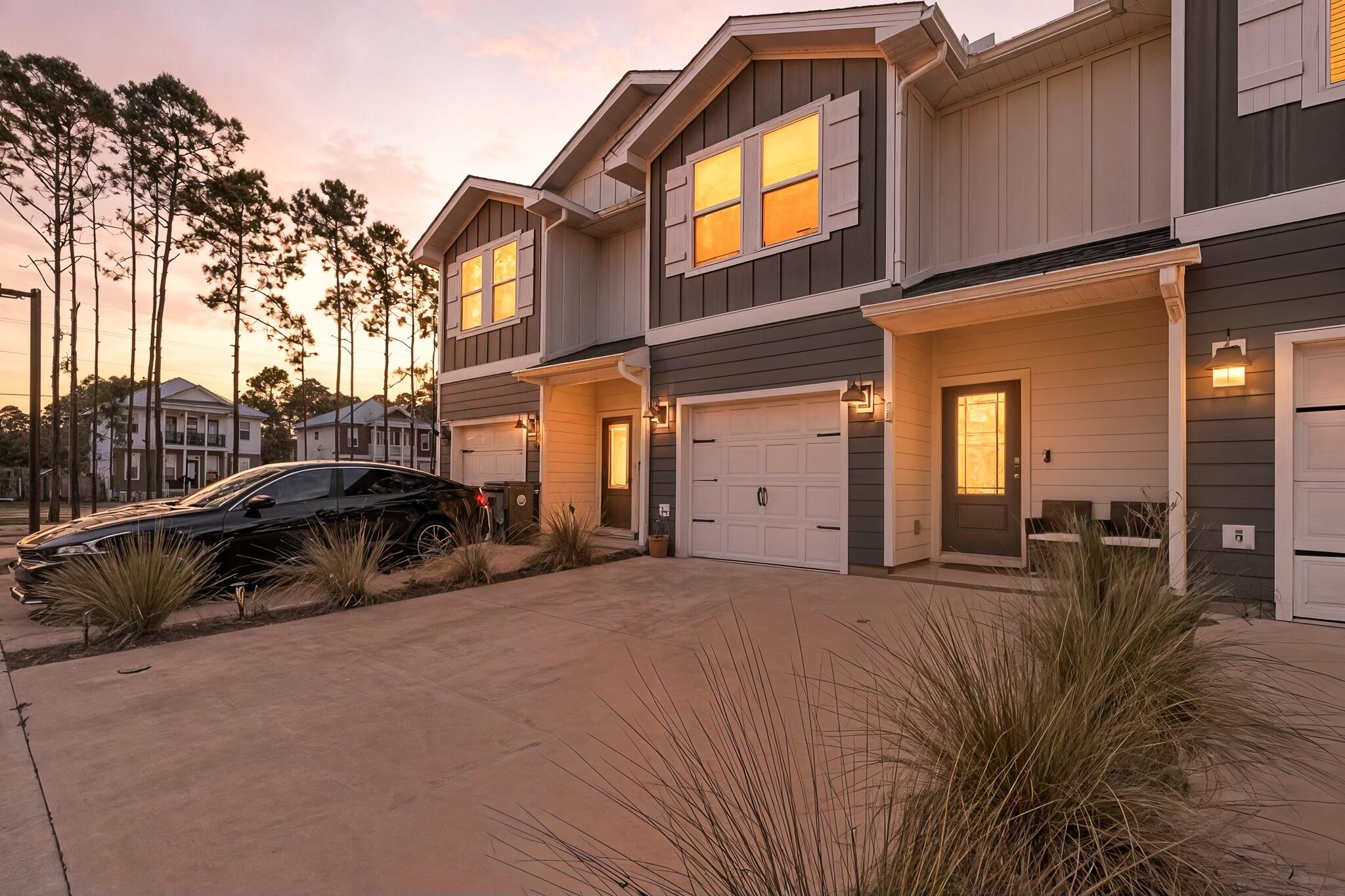 Hawk's Landing Townhomes - Residential