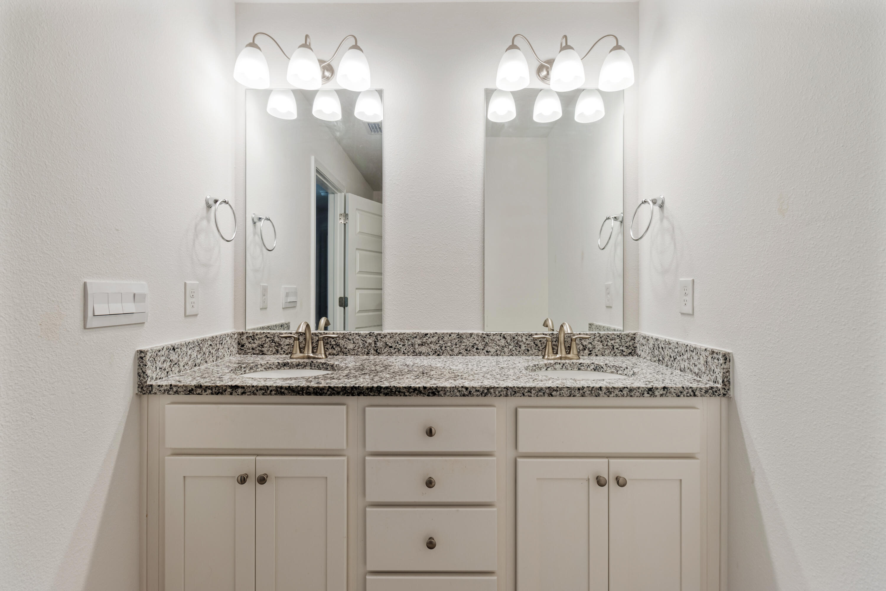 Hawk's Landing Townhomes - Residential